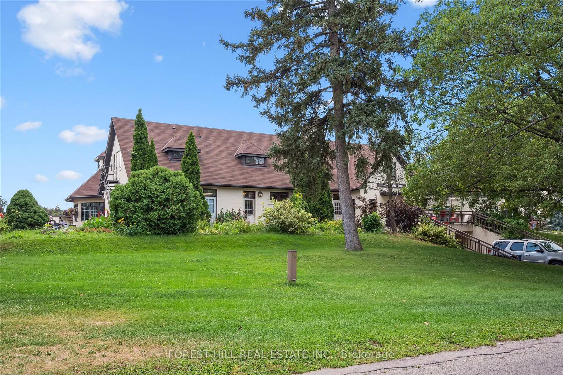 Photo 34 of 688 Rockway Drive, Kitchener — HOMEH