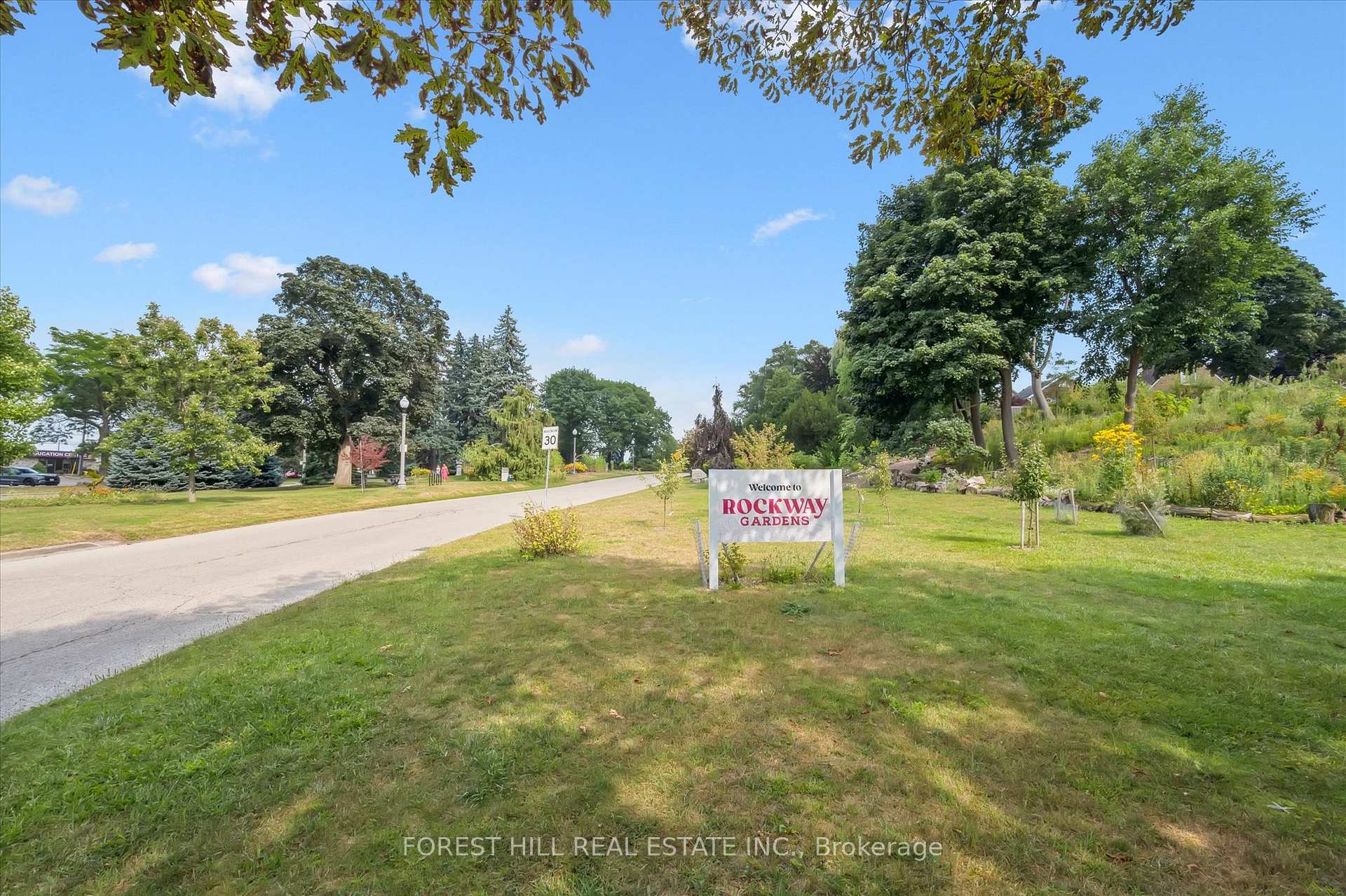 Photo 36 of 688 Rockway Drive, Kitchener — HOMEH