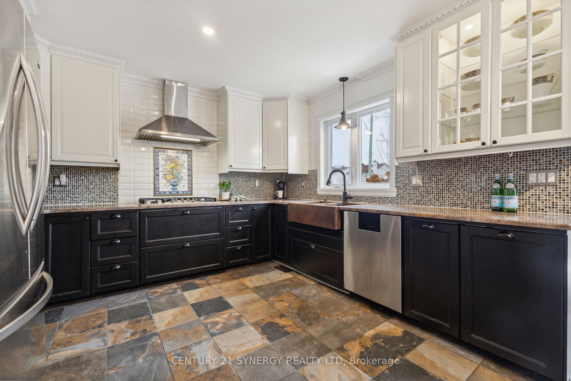 Photo 7 of 63 Speers Crescent, Ottawa, Kanata - Bridlewood — HOMEH