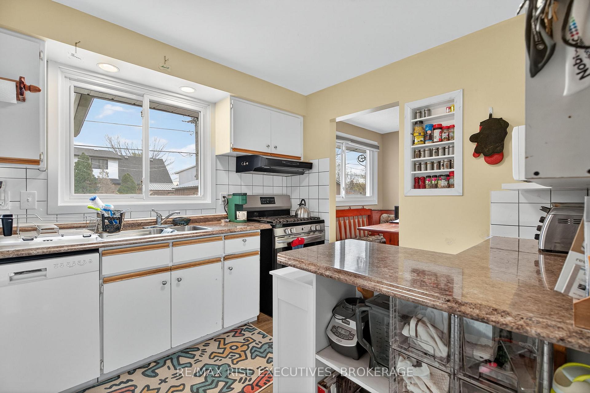 Photo 5 of 928 Hudson Drive, Kingston, South of Taylor-Kidd Blvd — HOMEH
