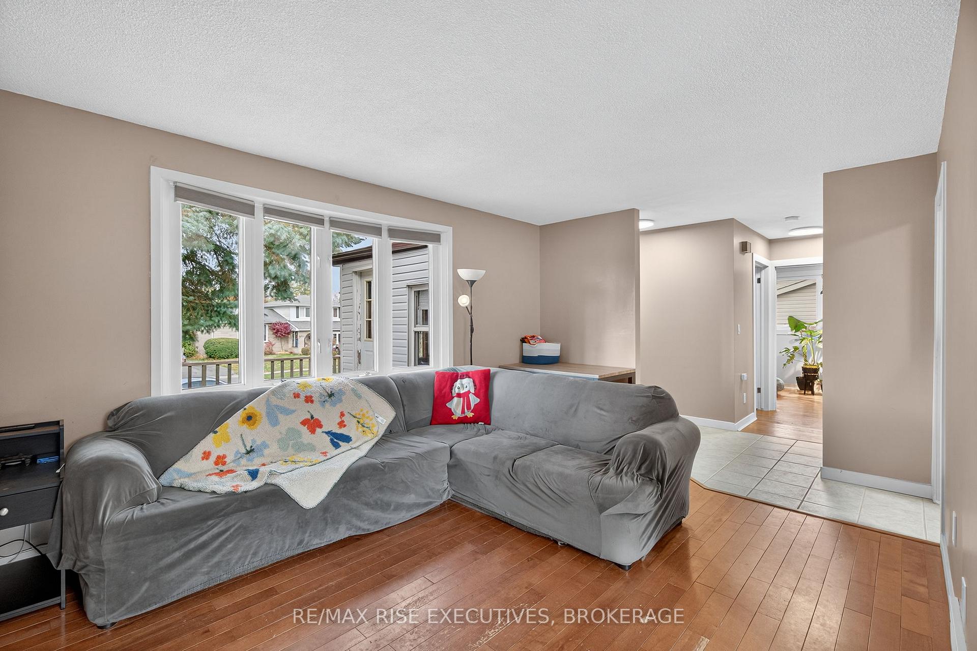 Photo 11 of 928 Hudson Drive, Kingston, South of Taylor-Kidd Blvd — HOMEH