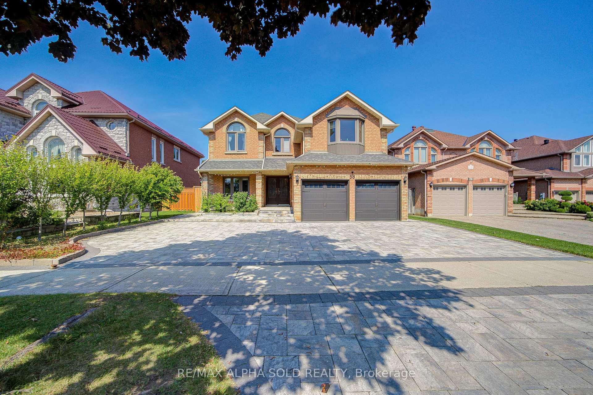 Photo 2 of 58 Walden Street, Markham, Middlefield — HOMEH