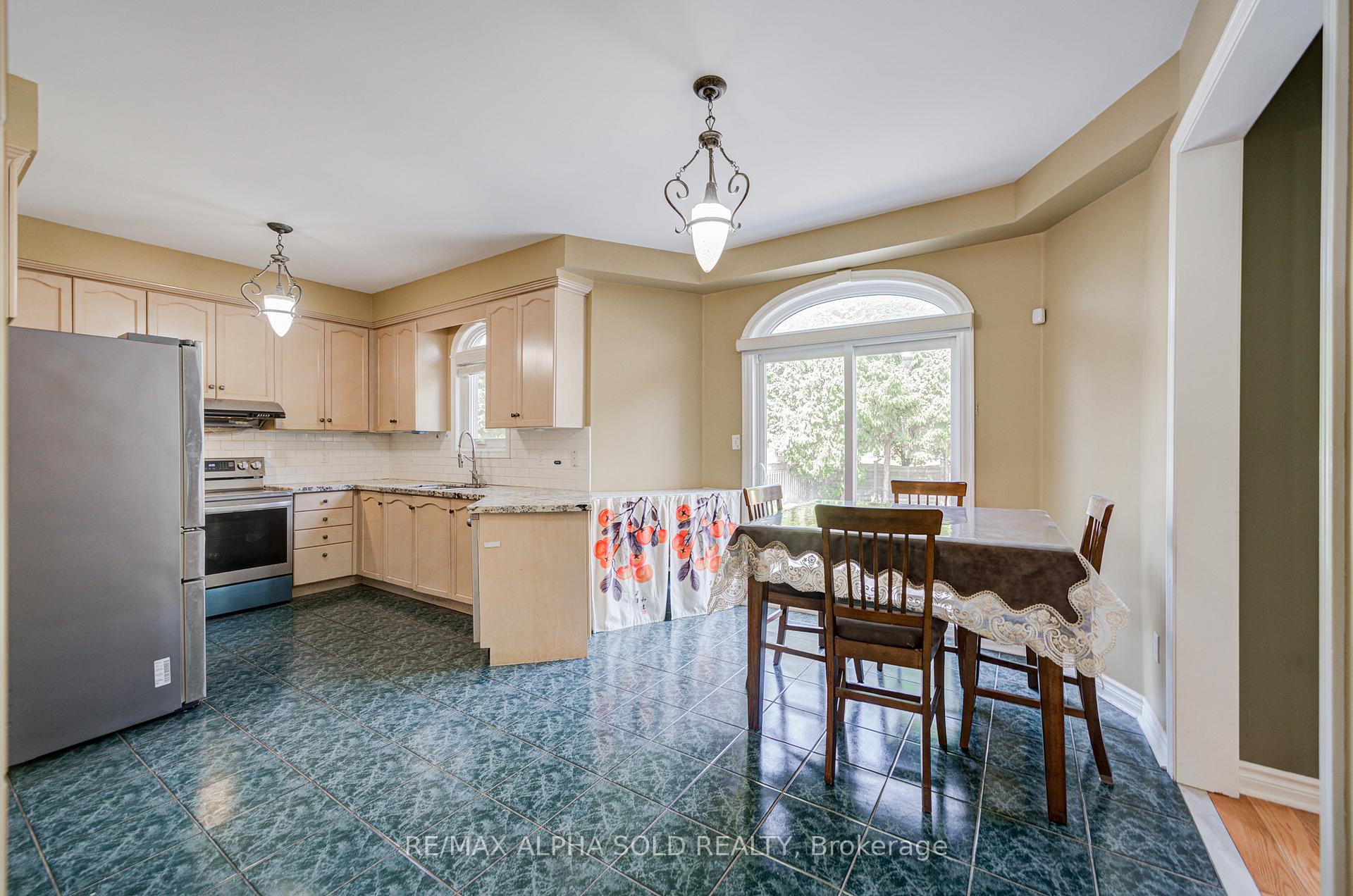 Photo 14 of 58 Walden Street, Markham, Middlefield — HOMEH