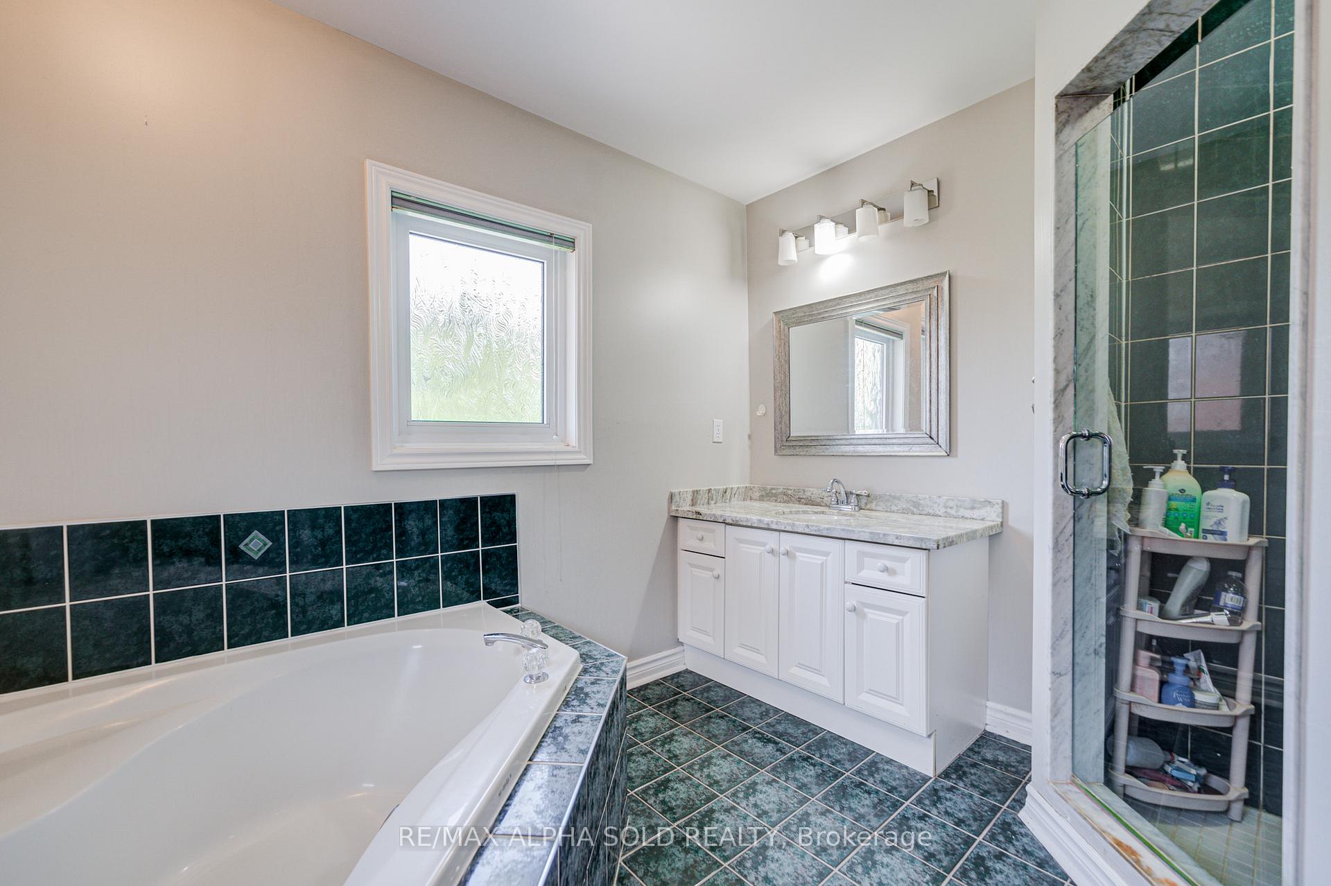 Photo 29 of 58 Walden Street, Markham, Middlefield — HOMEH