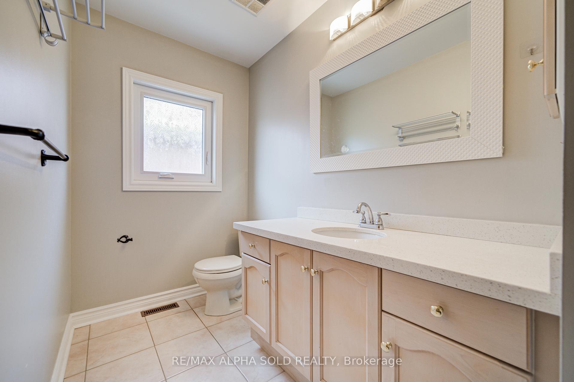 Photo 31 of 58 Walden Street, Markham, Middlefield — HOMEH