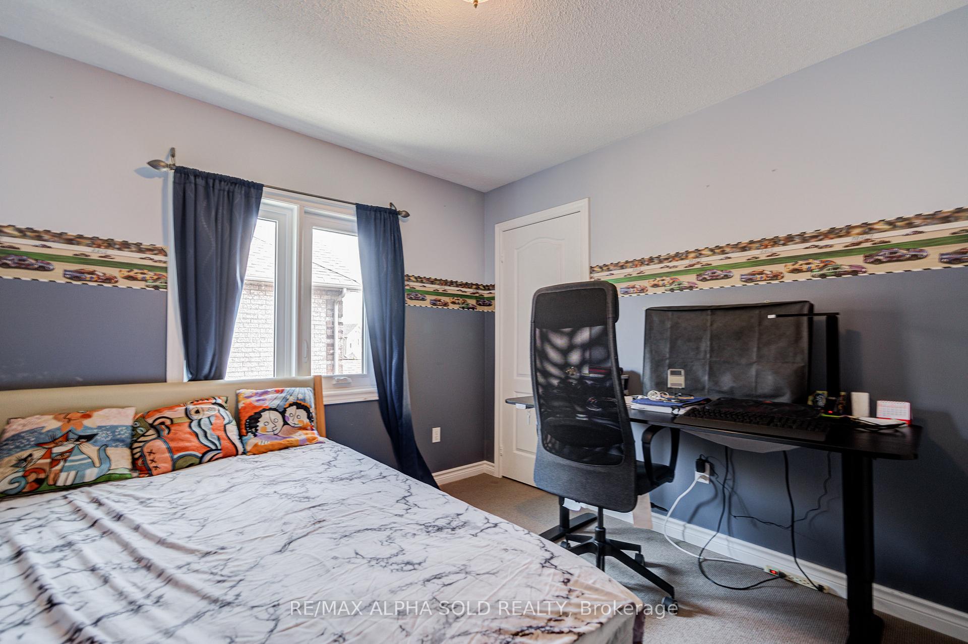 Photo 32 of 58 Walden Street, Markham, Middlefield — HOMEH