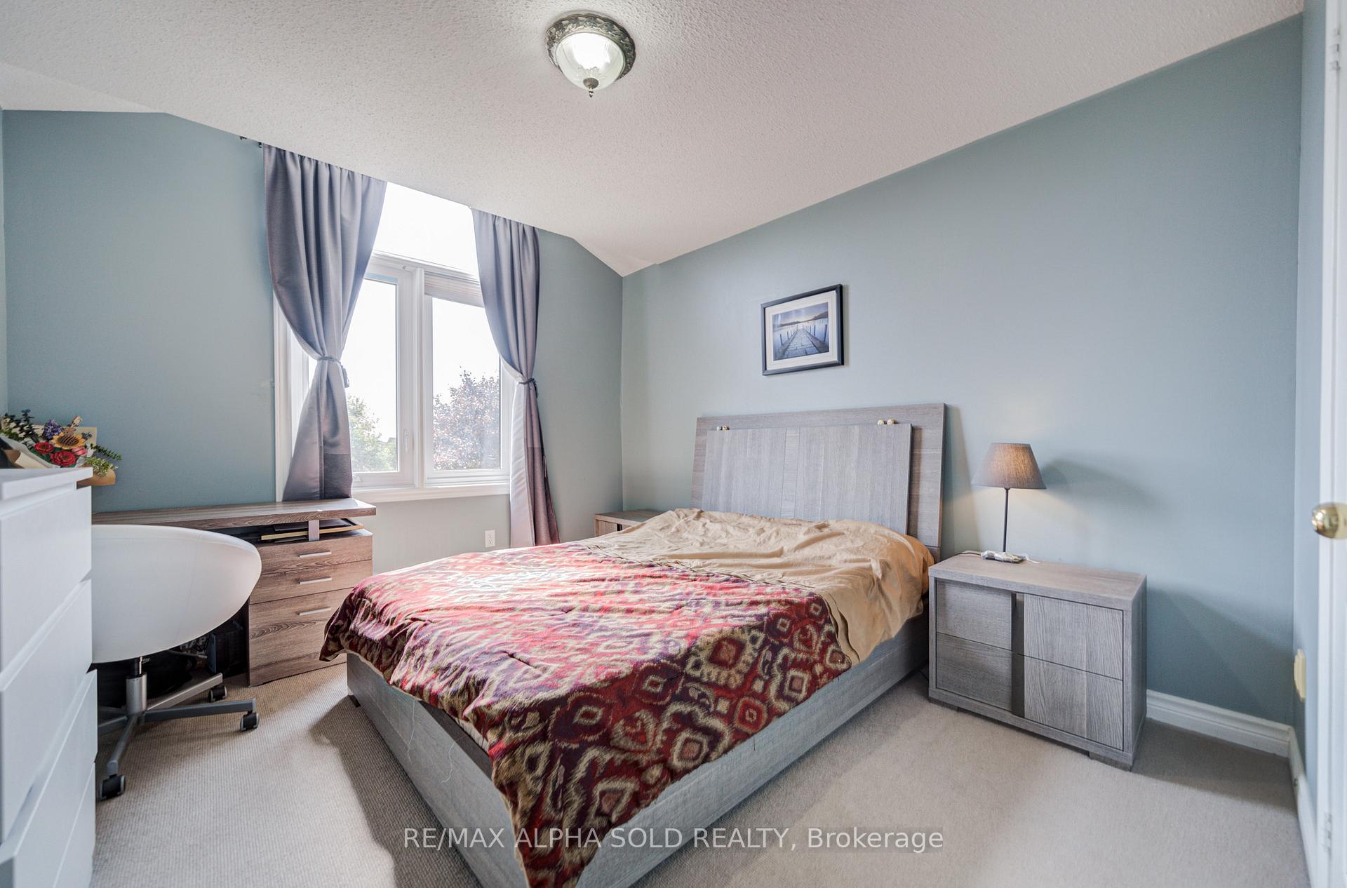 Photo 36 of 58 Walden Street, Markham, Middlefield — HOMEH