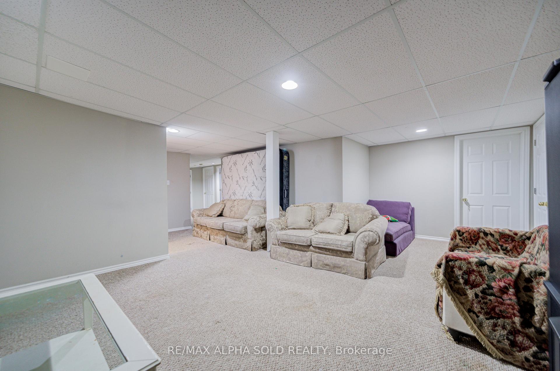 Photo 41 of 58 Walden Street, Markham, Middlefield — HOMEH