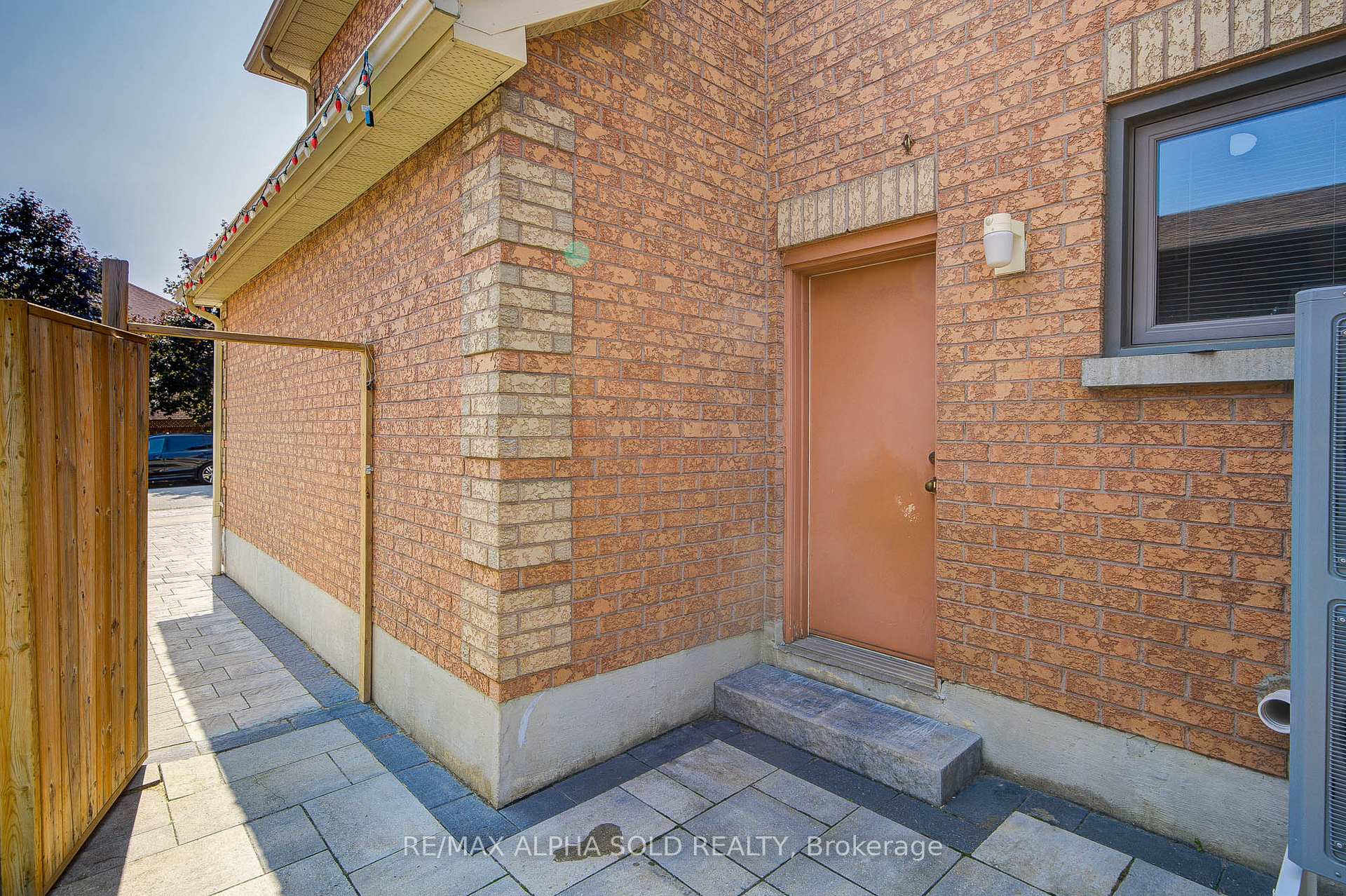 Photo 46 of 58 Walden Street, Markham, Middlefield — HOMEH