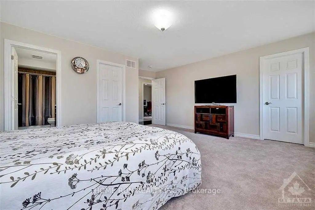 Photo 6 of 574 Malahat Way, Ottawa, Kanata - Emerald Meadows/Trailwest — HOMEH