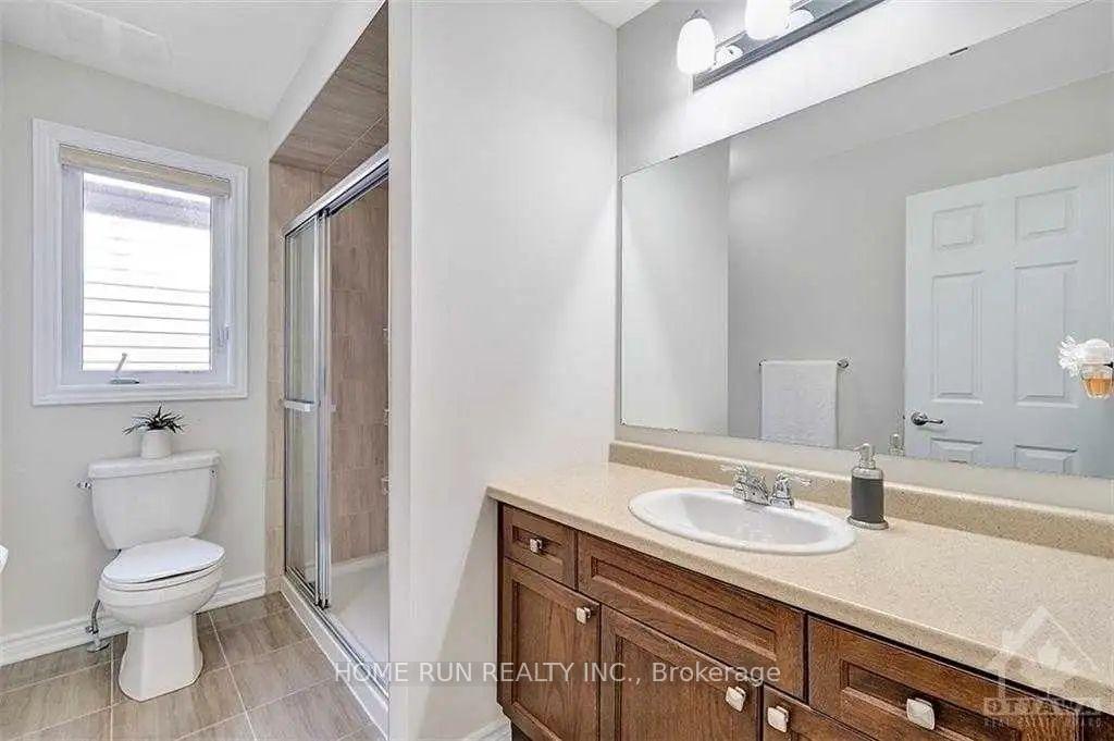 Photo 8 of 574 Malahat Way, Ottawa, Kanata - Emerald Meadows/Trailwest — HOMEH