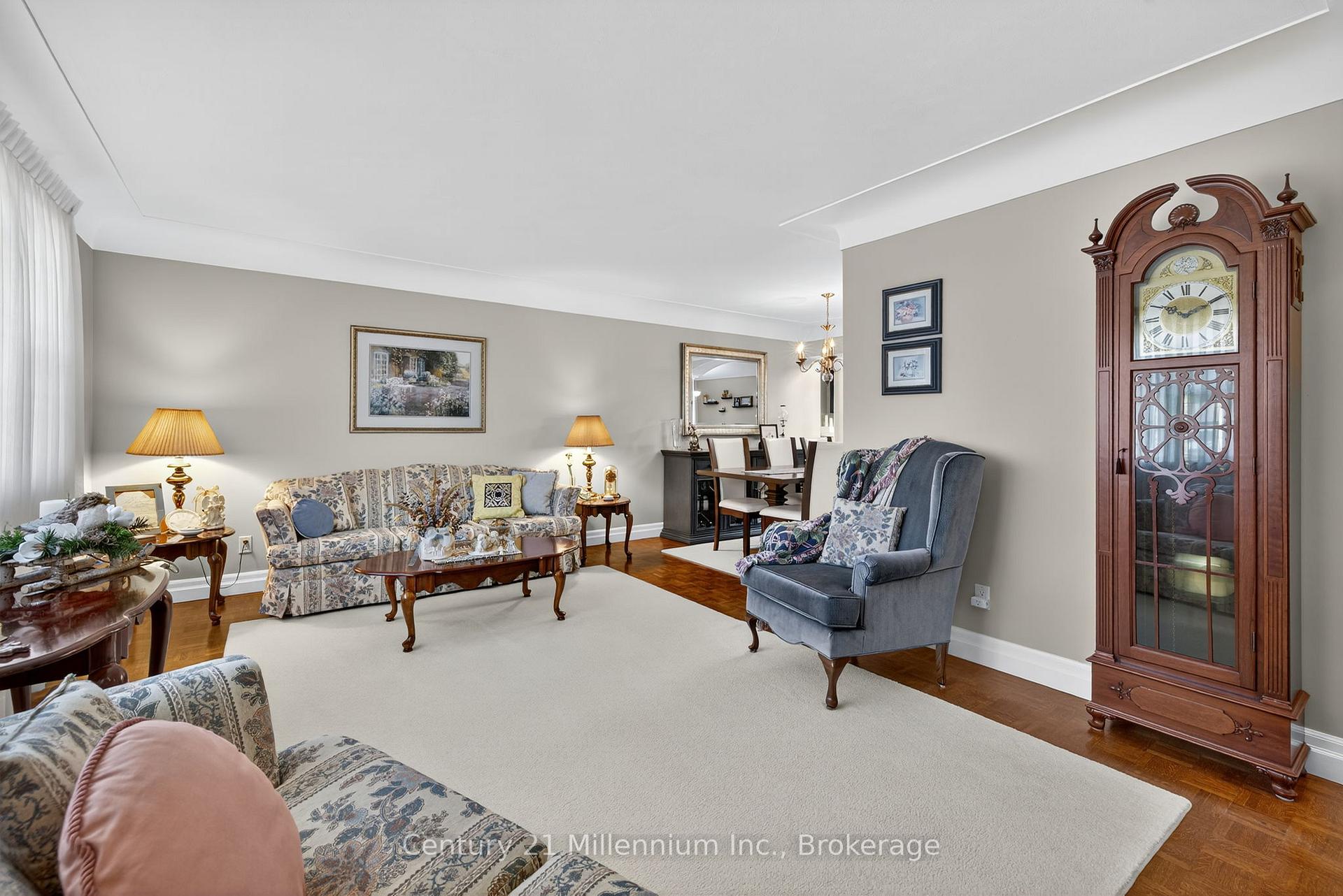 Photo 7 of 19 Crosby Drive, Kitchener — HOMEH