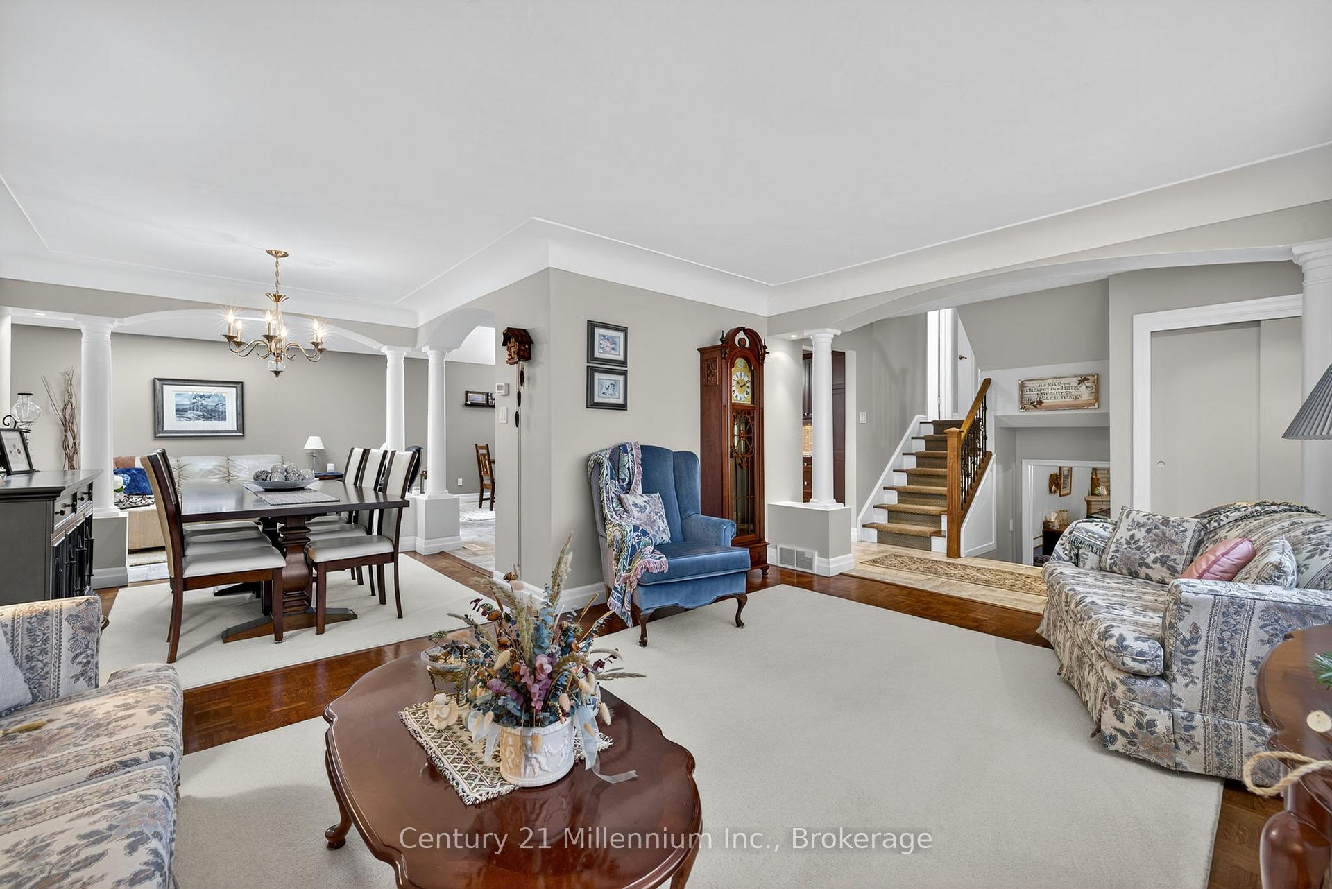 Photo 8 of 19 Crosby Drive, Kitchener — HOMEH