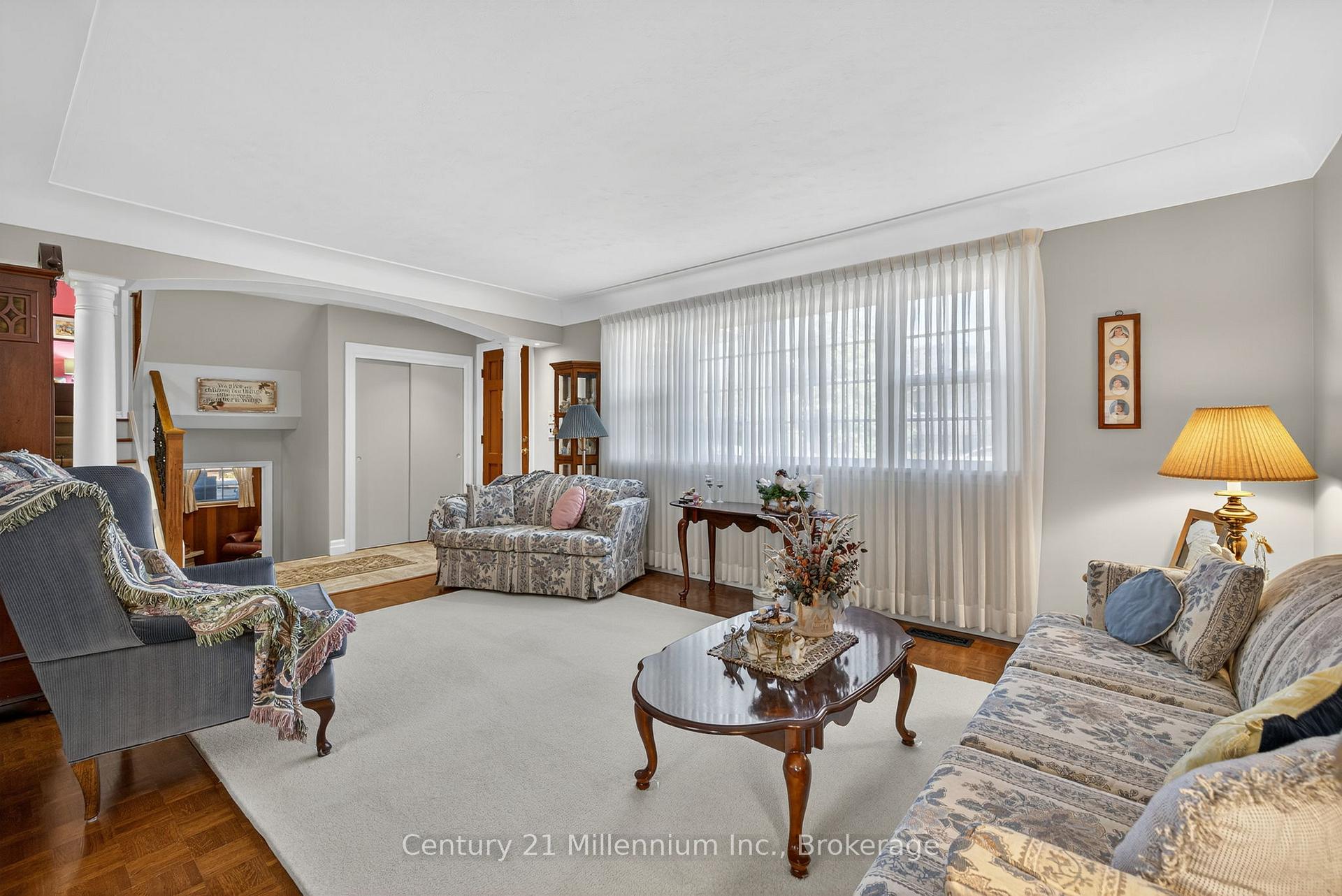 Photo 9 of 19 Crosby Drive, Kitchener — HOMEH