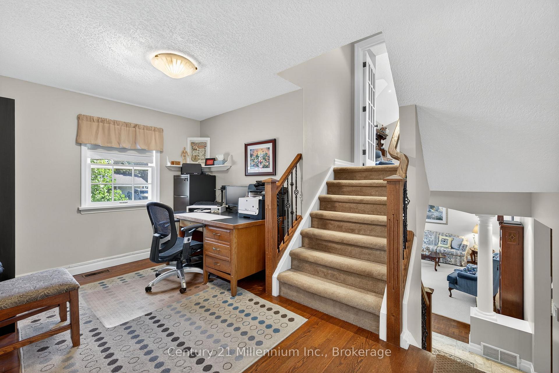 Photo 24 of 19 Crosby Drive, Kitchener — HOMEH