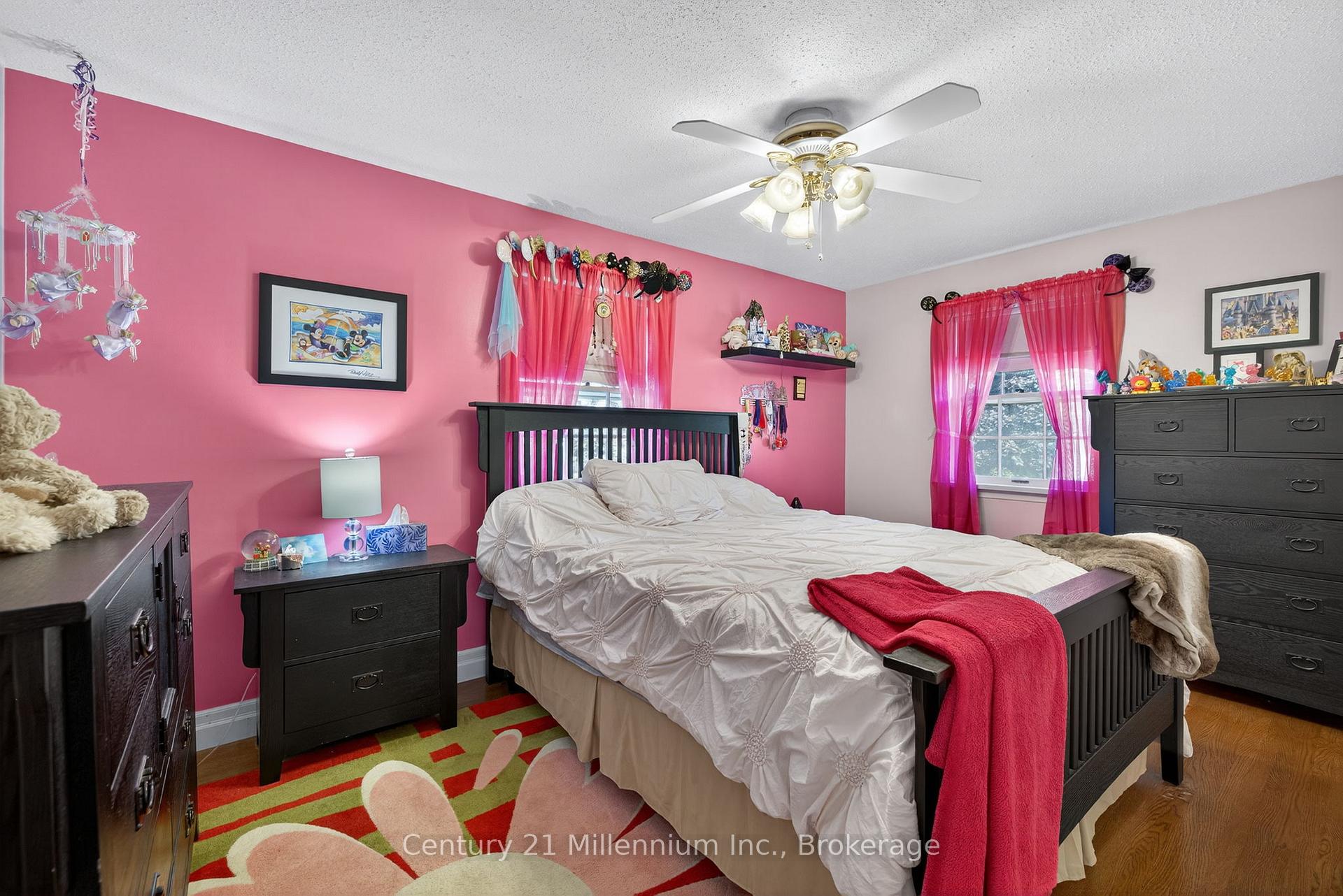 Photo 27 of 19 Crosby Drive, Kitchener — HOMEH