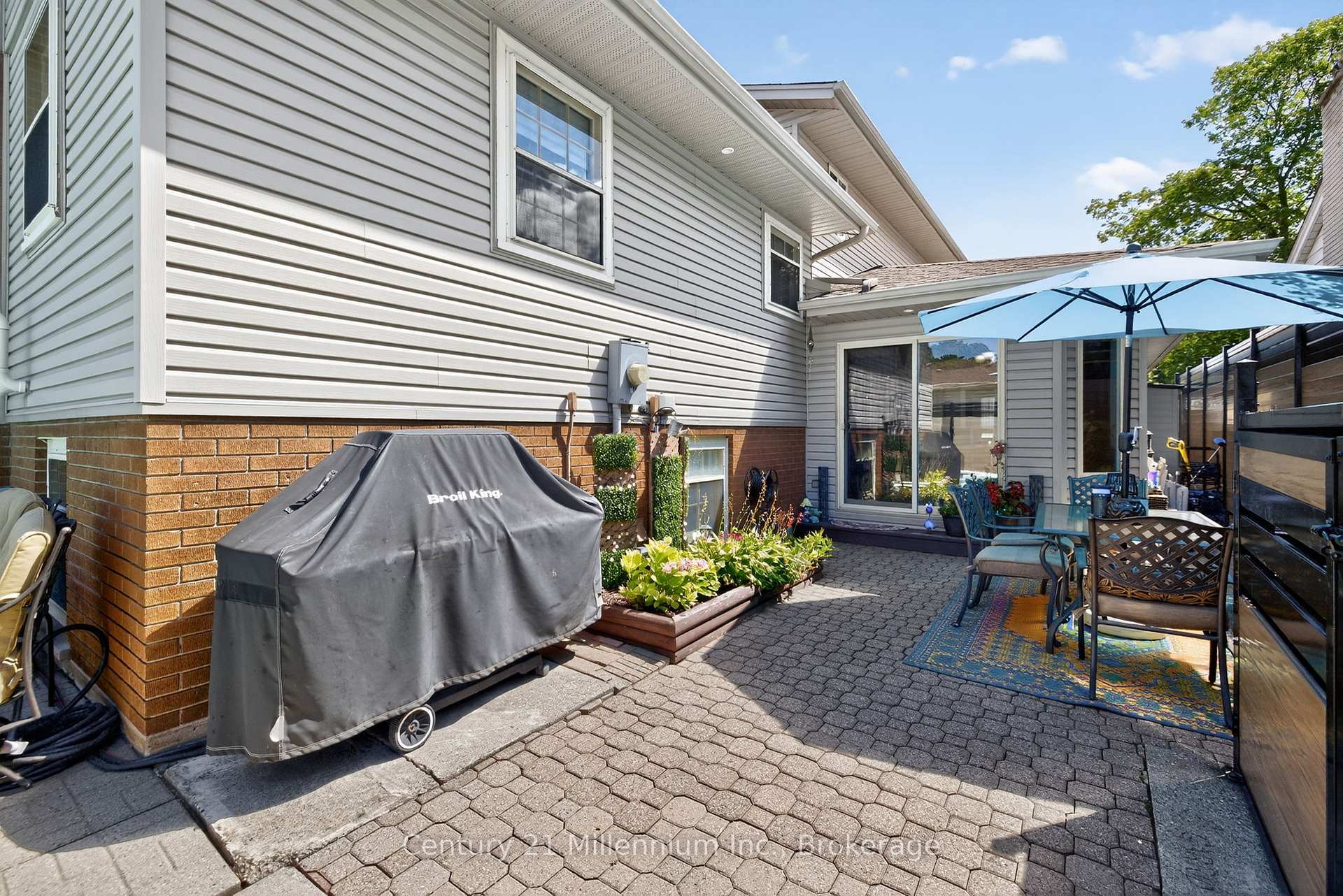 Photo 44 of 19 Crosby Drive, Kitchener — HOMEH