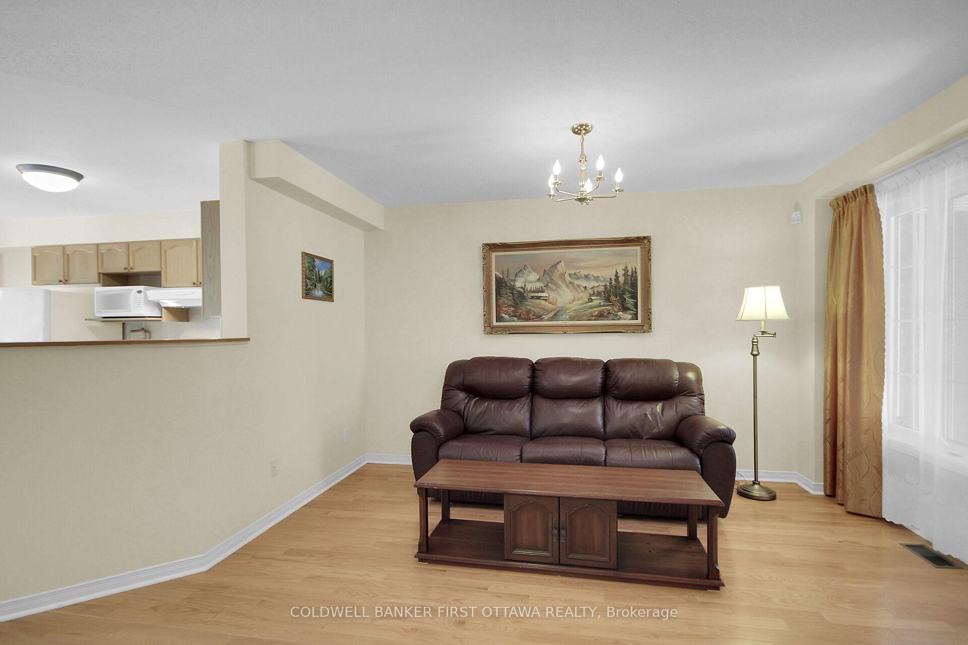 Photo 6 of 41 Tobermory Crescent, Ottawa, Kanata - Morgan's Grant/South March — HOMEH