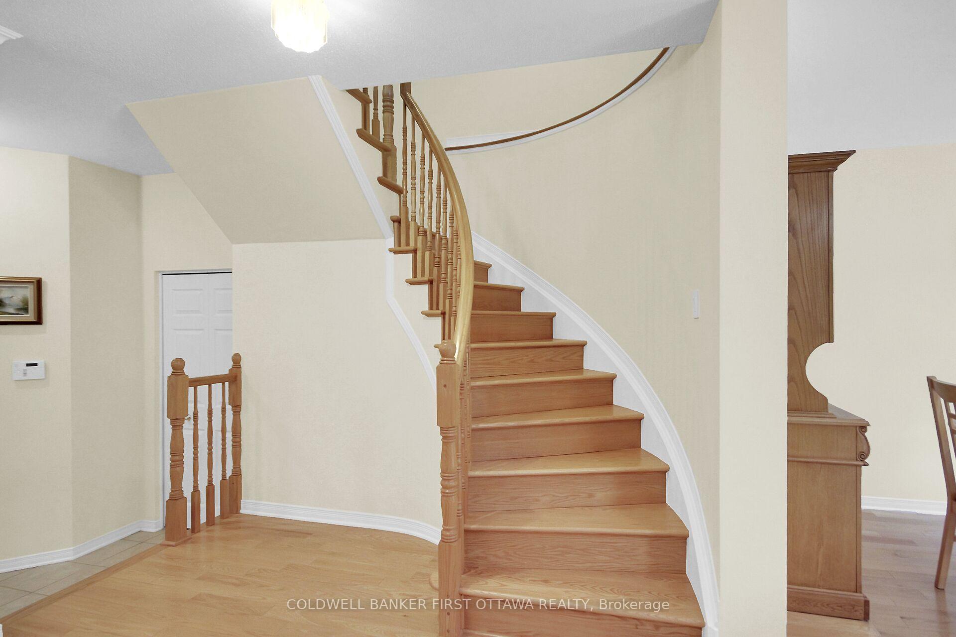 Photo 7 of 41 Tobermory Crescent, Ottawa, Kanata - Morgan's Grant/South March — HOMEH