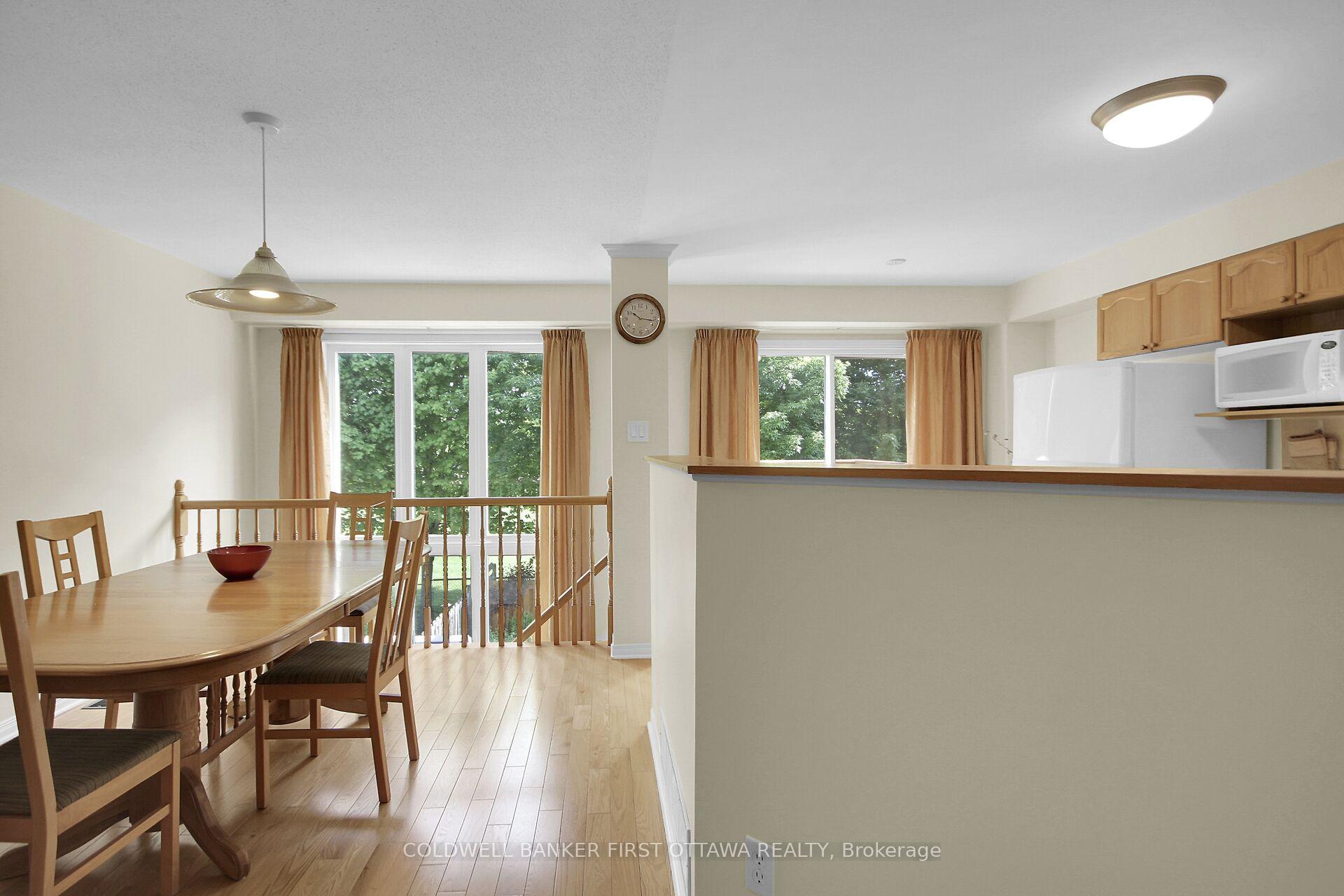 Photo 8 of 41 Tobermory Crescent, Ottawa, Kanata - Morgan's Grant/South March — HOMEH