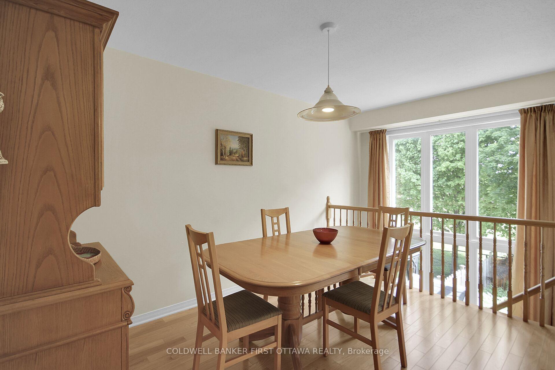 Photo 20 of 41 Tobermory Crescent, Ottawa, Kanata - Morgan's Grant/South March — HOMEH