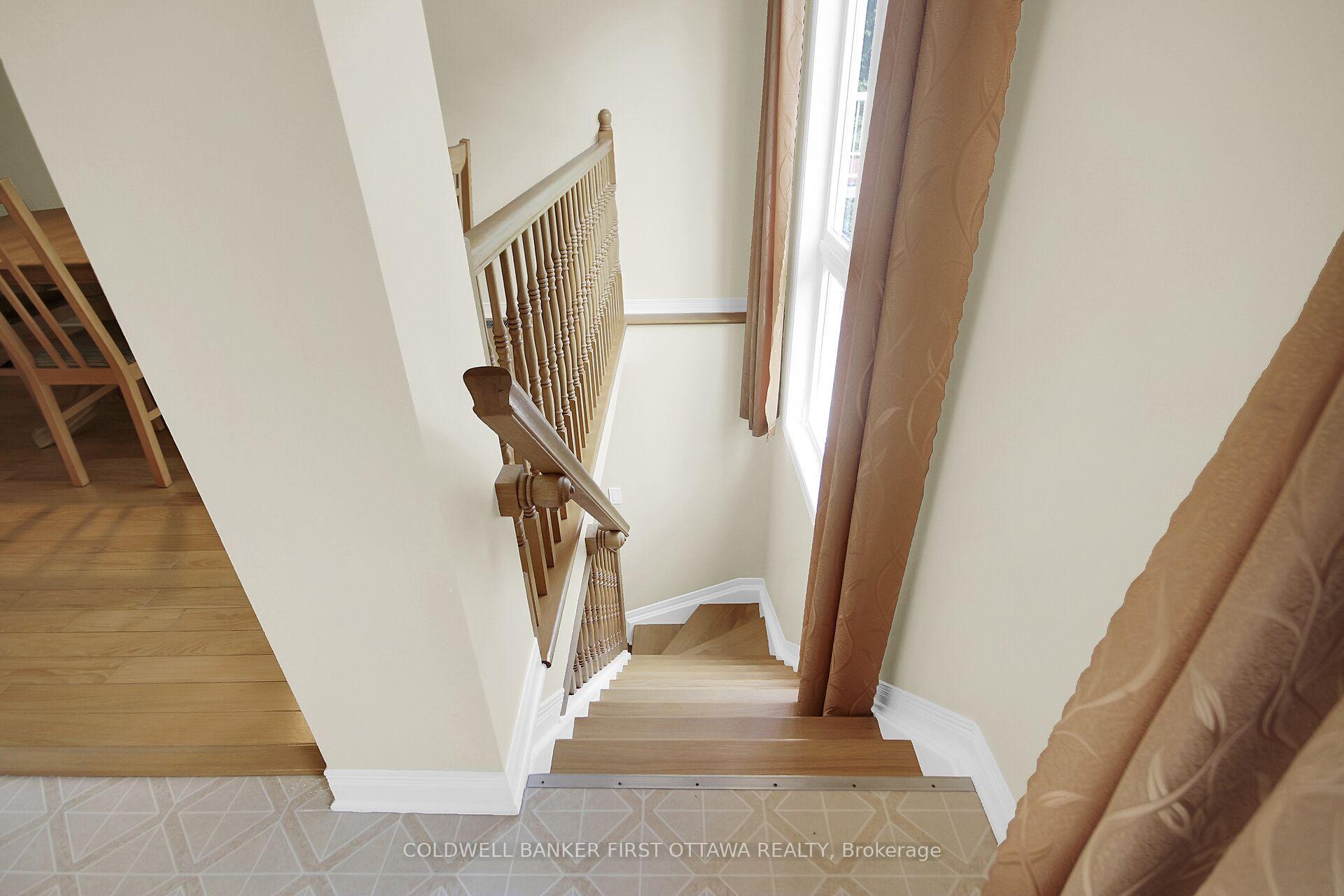 Photo 21 of 41 Tobermory Crescent, Ottawa, Kanata - Morgan's Grant/South March — HOMEH