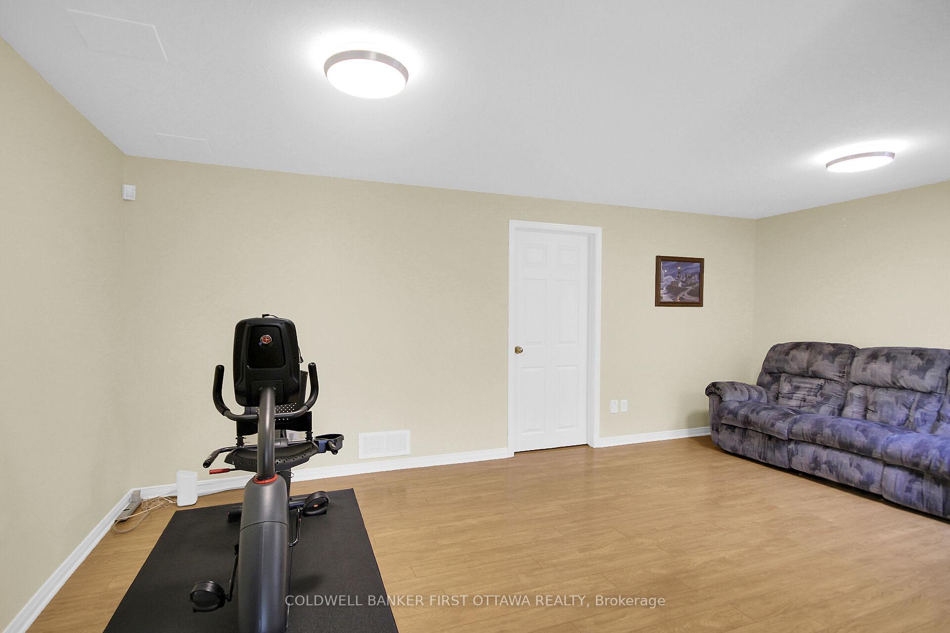 Photo 24 of 41 Tobermory Crescent, Ottawa, Kanata - Morgan's Grant/South March — HOMEH