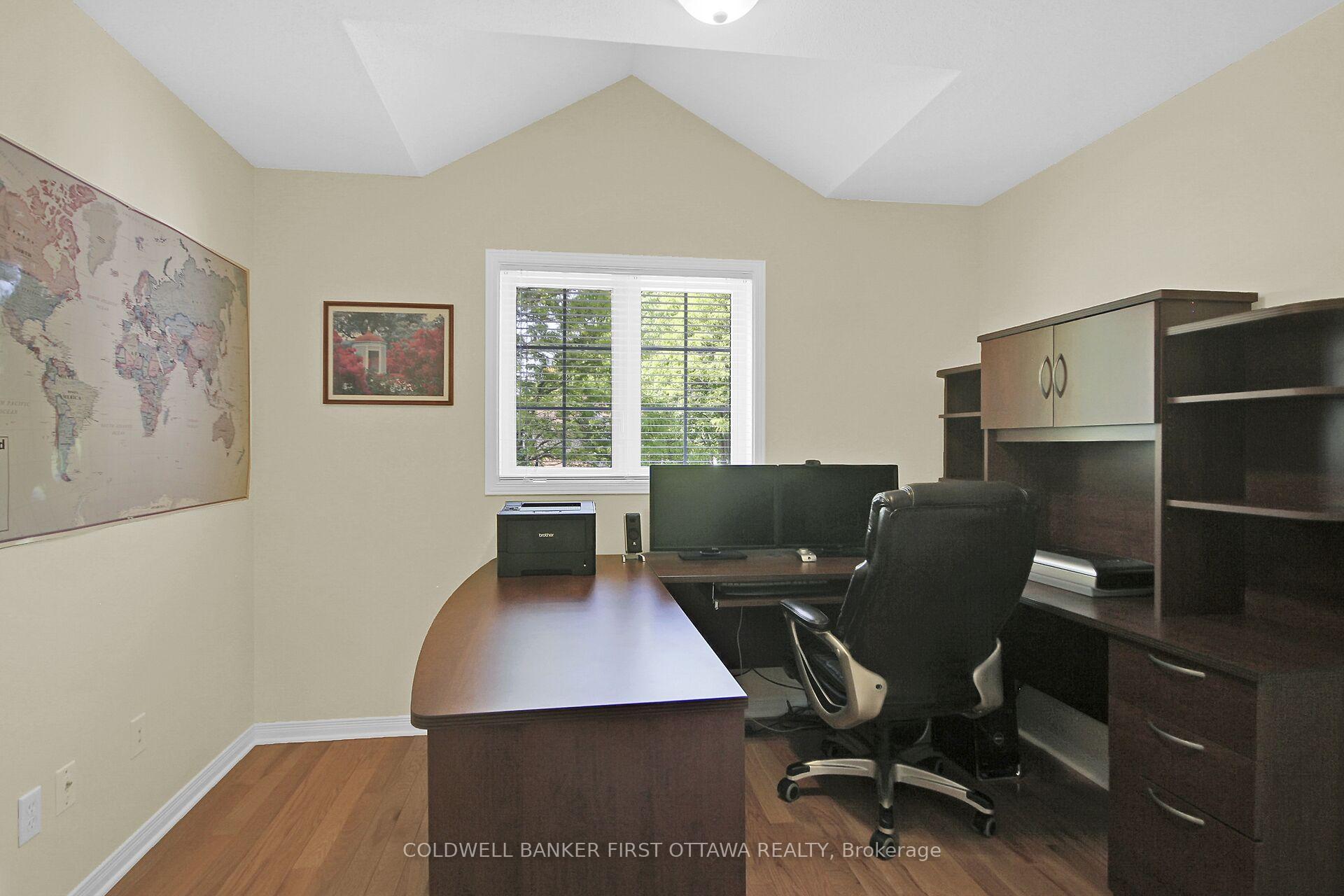 Photo 32 of 41 Tobermory Crescent, Ottawa, Kanata - Morgan's Grant/South March — HOMEH