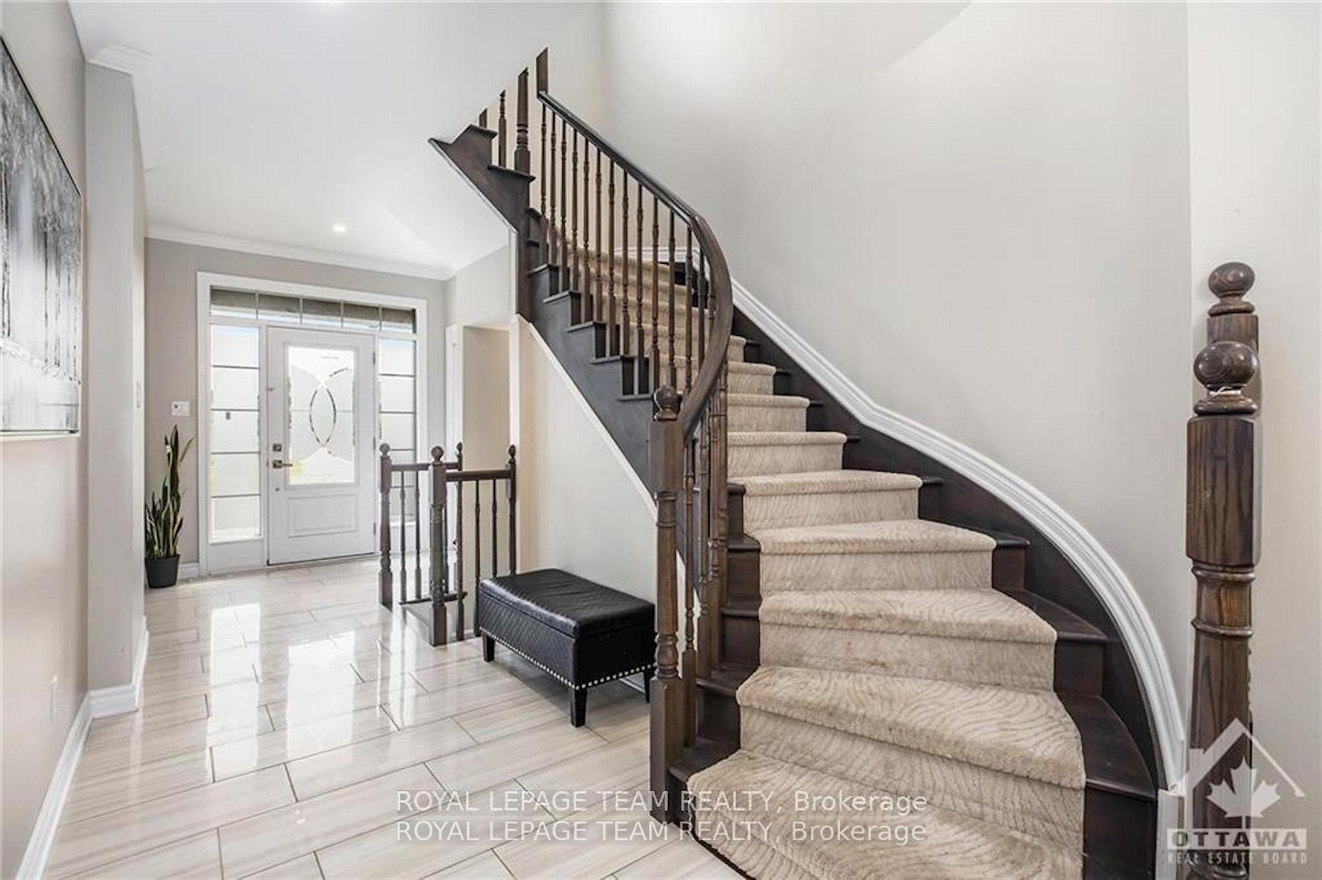 Photo 4 of 240 Saddleback Crescent, Ottawa, Kanata - Kanata Lakes/Heritage Hills — HOMEH