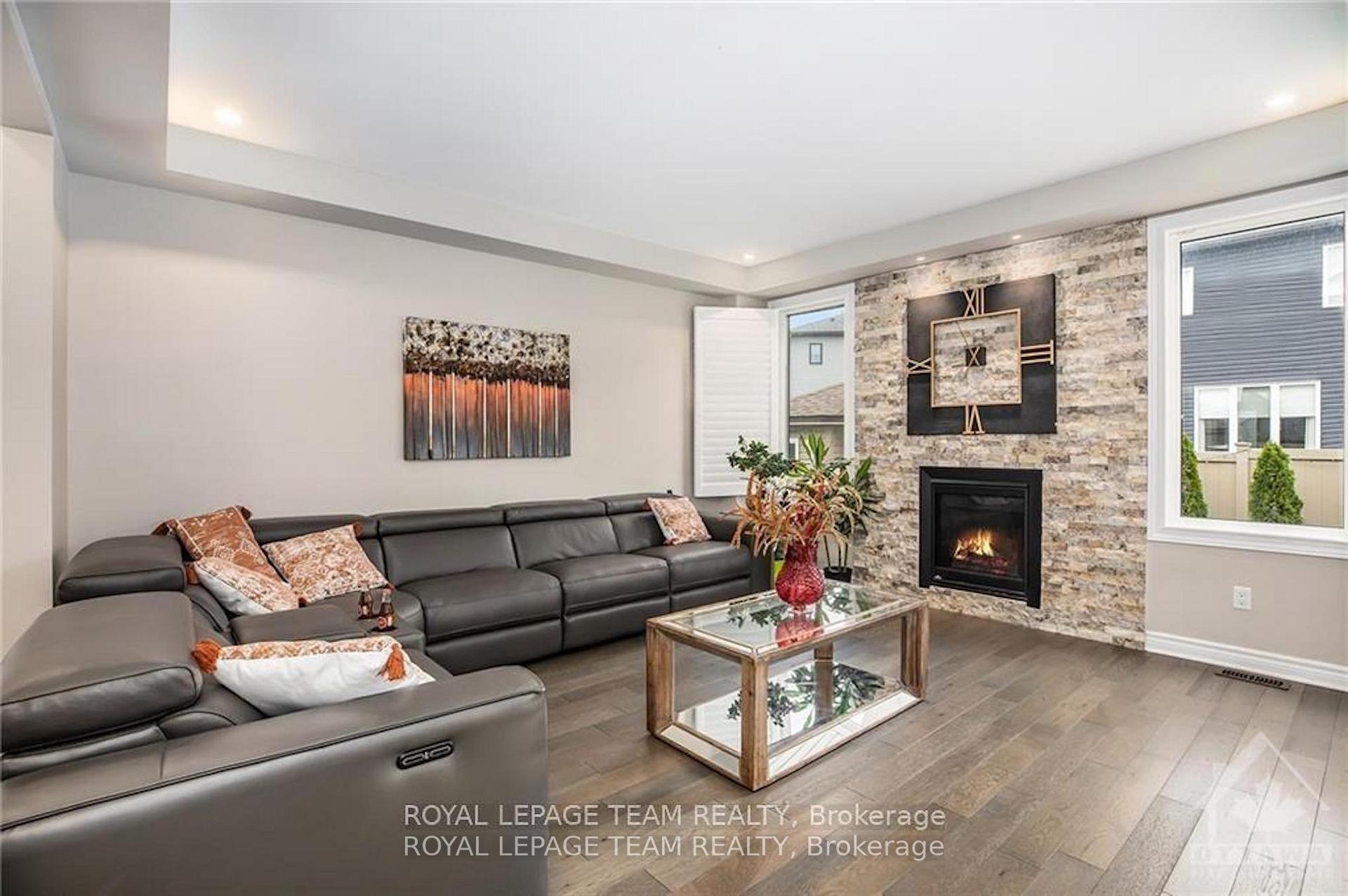 Photo 7 of 240 Saddleback Crescent, Ottawa, Kanata - Kanata Lakes/Heritage Hills — HOMEH