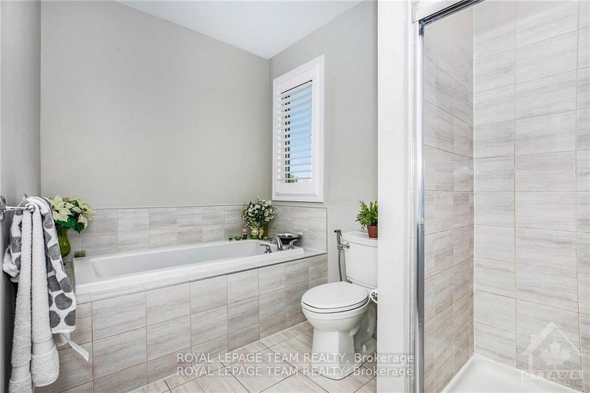 Photo 15 of 240 Saddleback Crescent, Ottawa, Kanata - Kanata Lakes/Heritage Hills — HOMEH