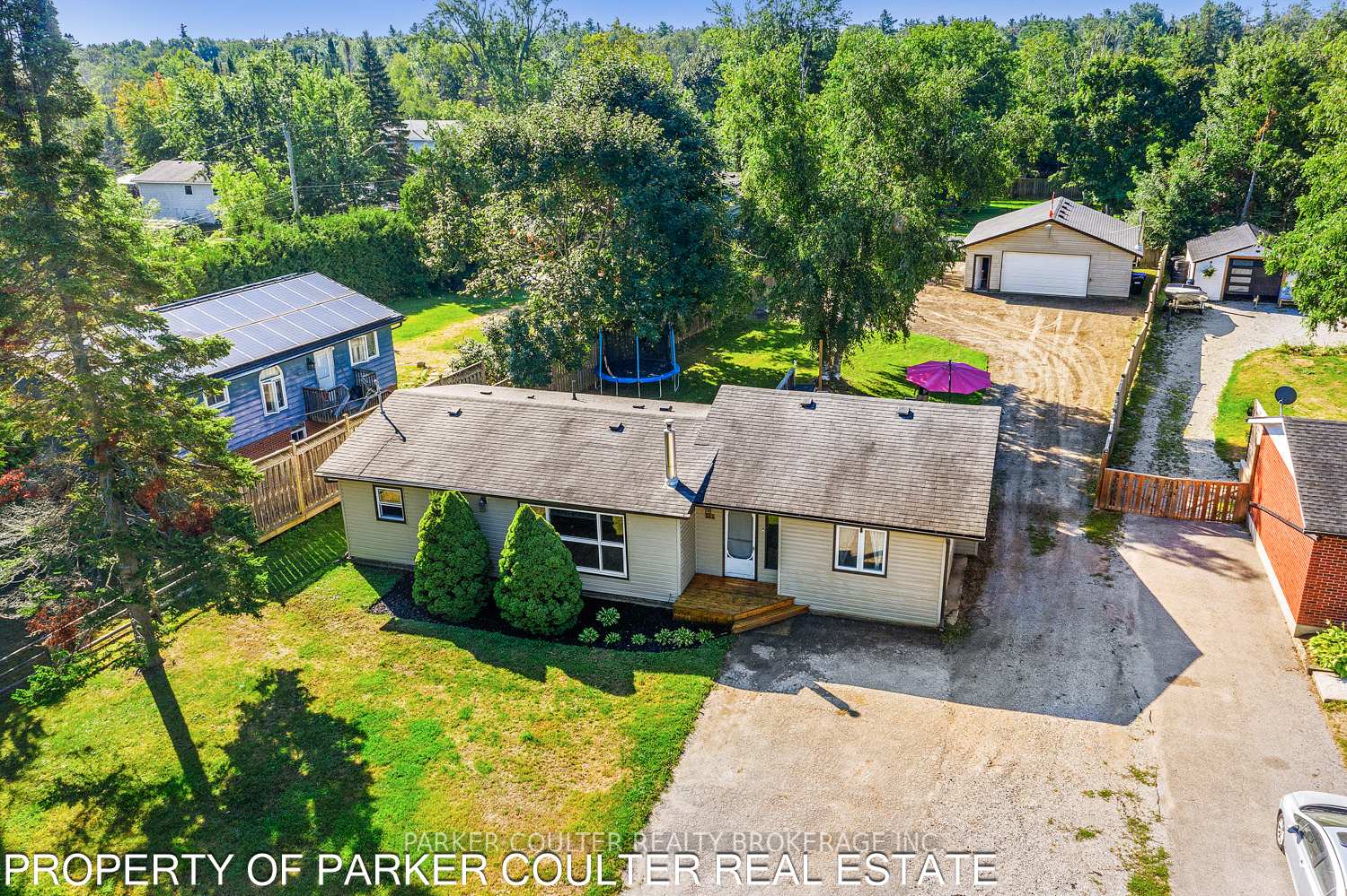 Photo 1 of 563 Mapleview Drive, Innisfil, Rural Innisfil — HOMEH