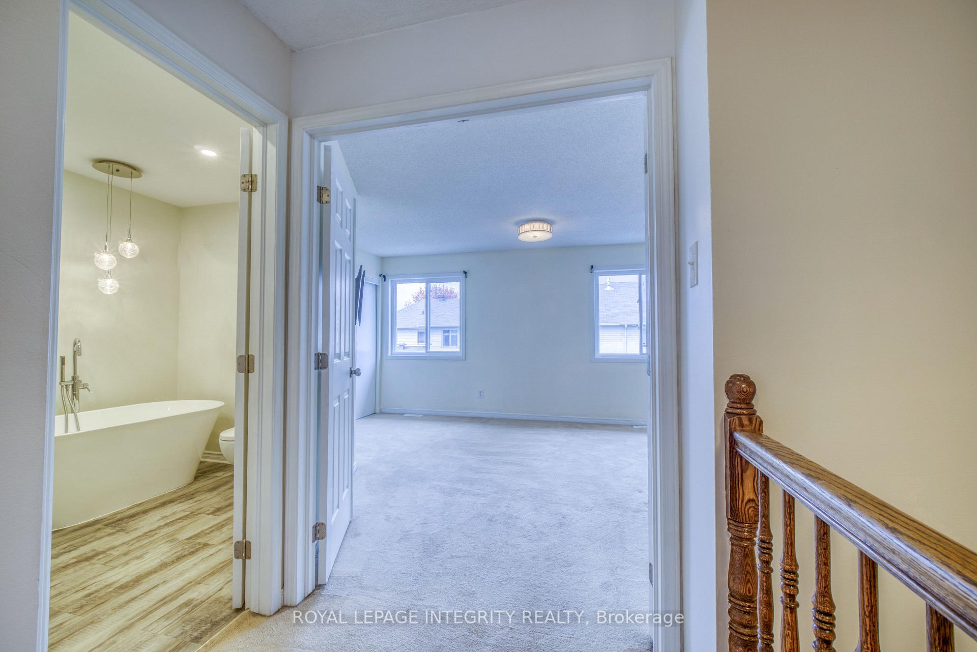 Photo 3 of 280 Applecross Crescent, Ottawa, Kanata - Morgan's Grant/South March — HOMEH