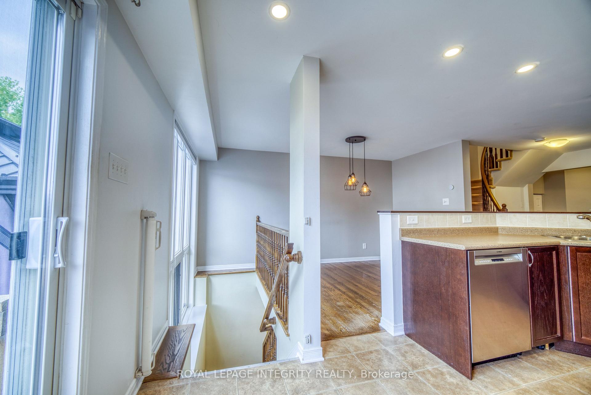 Photo 8 of 280 Applecross Crescent, Ottawa, Kanata - Morgan's Grant/South March — HOMEH