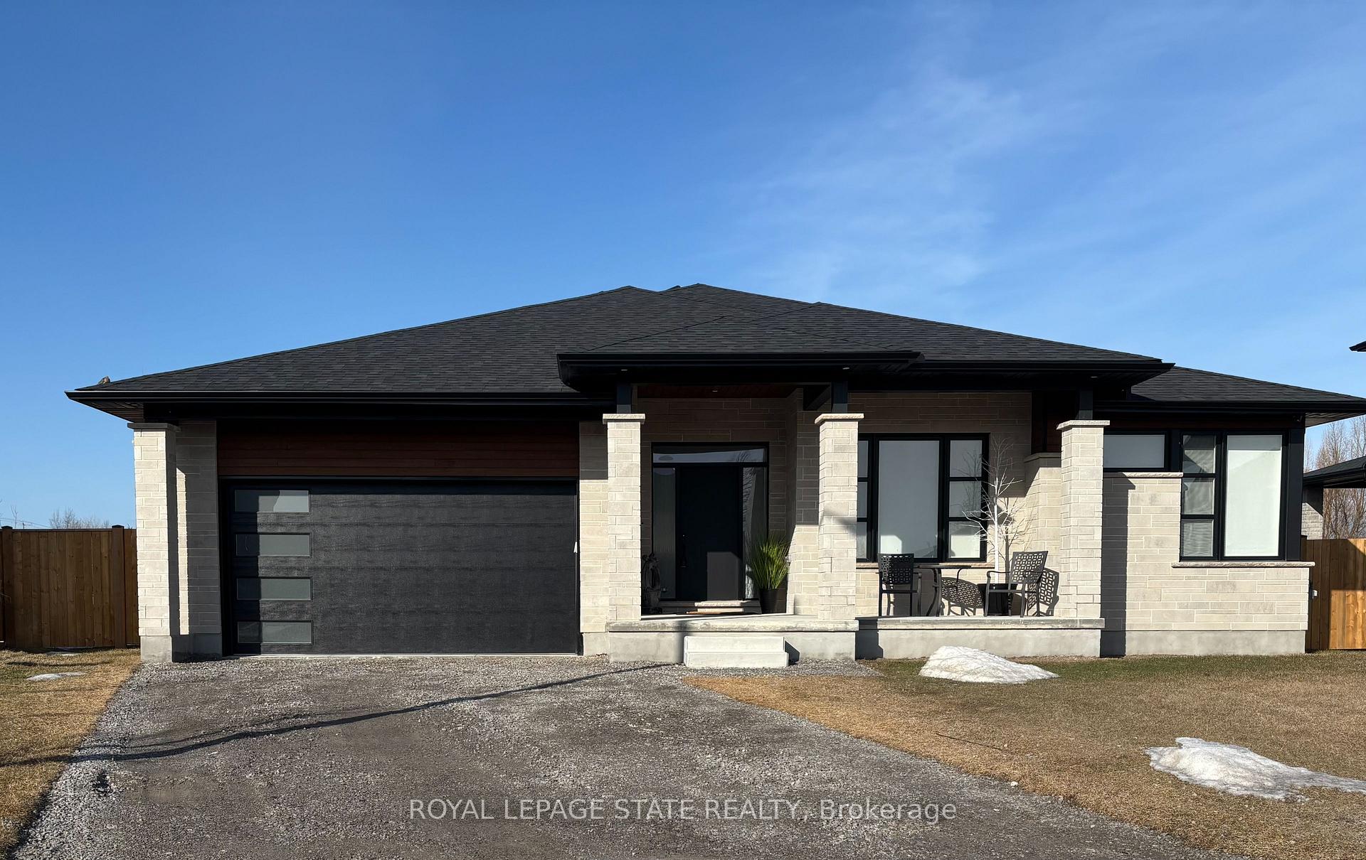 Front of 3642 Vosburgh Place