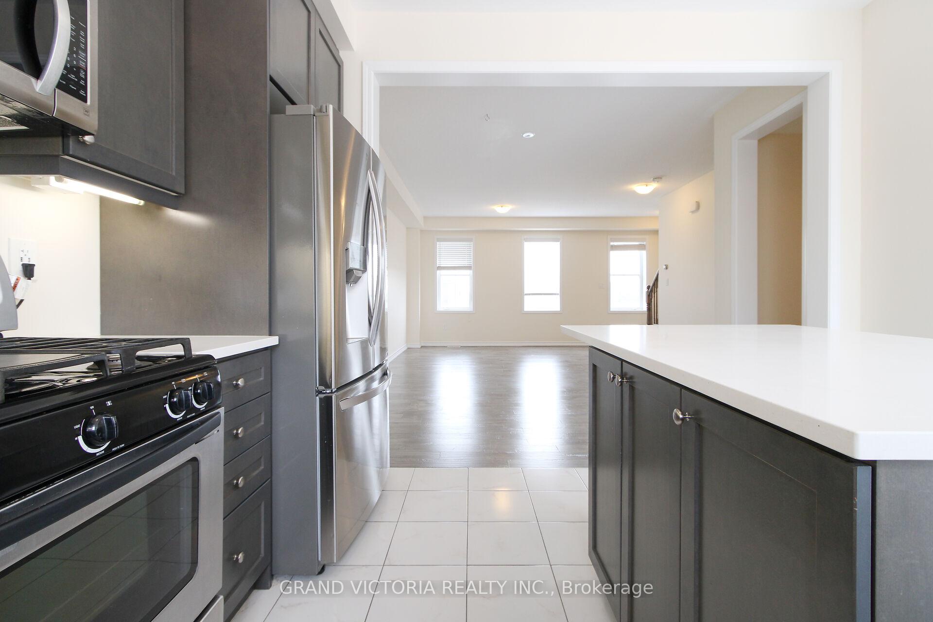 Photo 10 of Unit 9, 22 Spring Creek Drive, Hamilton, Waterdown — HOMEH