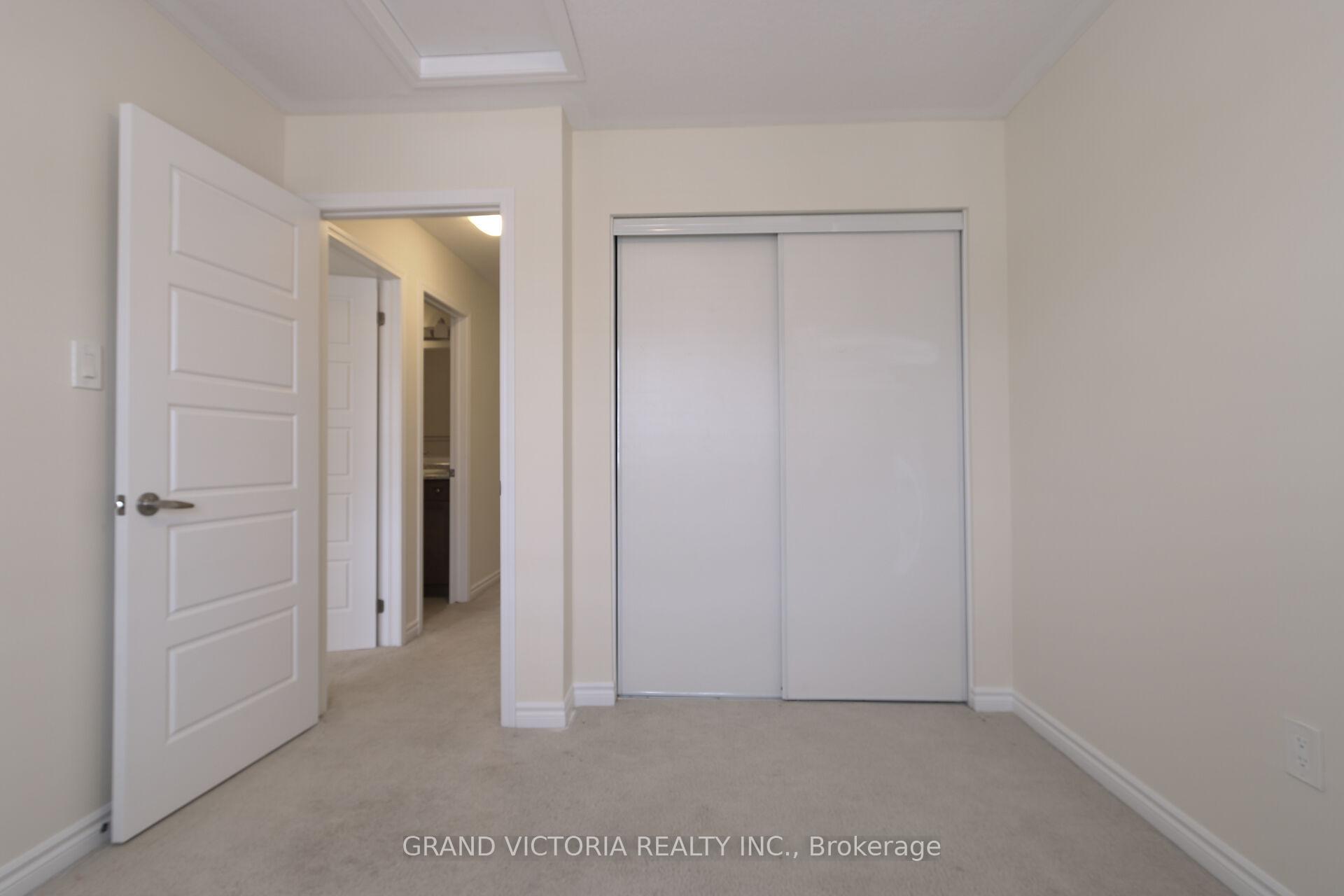 Photo 19 of Unit 9, 22 Spring Creek Drive, Hamilton, Waterdown — HOMEH