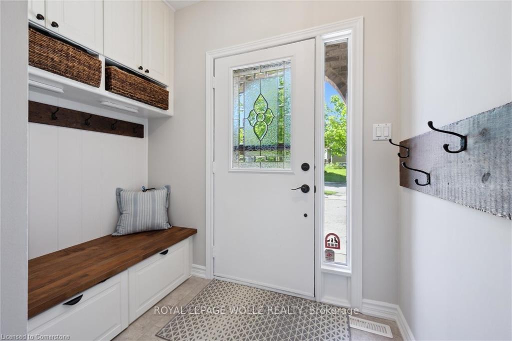 Photo 6 of 31 Driftwood Place, Kitchener — HOMEH