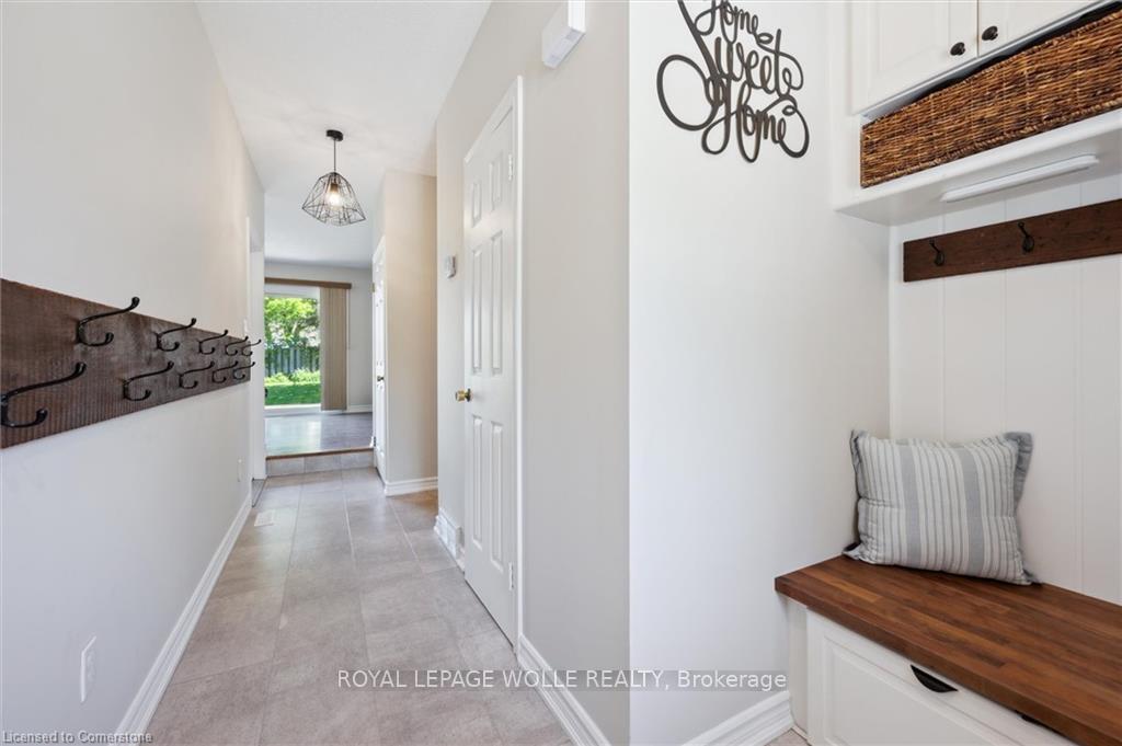 Photo 7 of 31 Driftwood Place, Kitchener — HOMEH