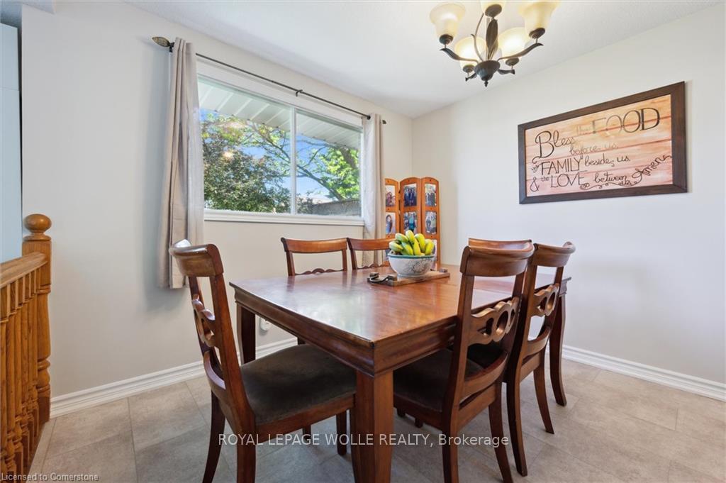 Photo 13 of 31 Driftwood Place, Kitchener — HOMEH