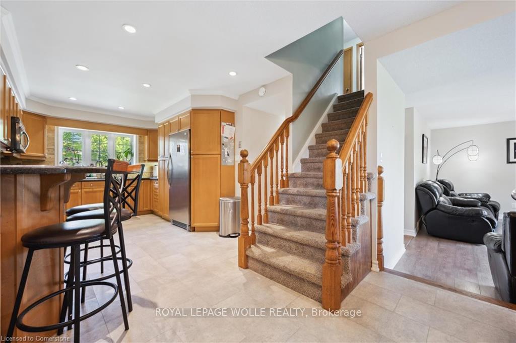 Photo 19 of 31 Driftwood Place, Kitchener — HOMEH