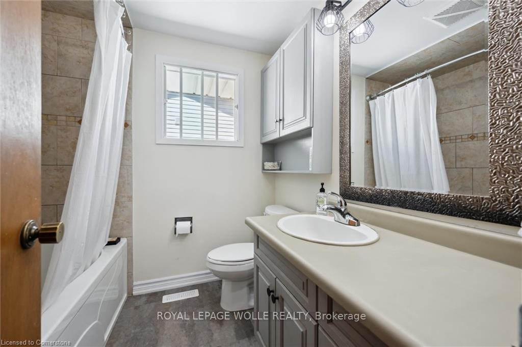 Photo 26 of 31 Driftwood Place, Kitchener — HOMEH