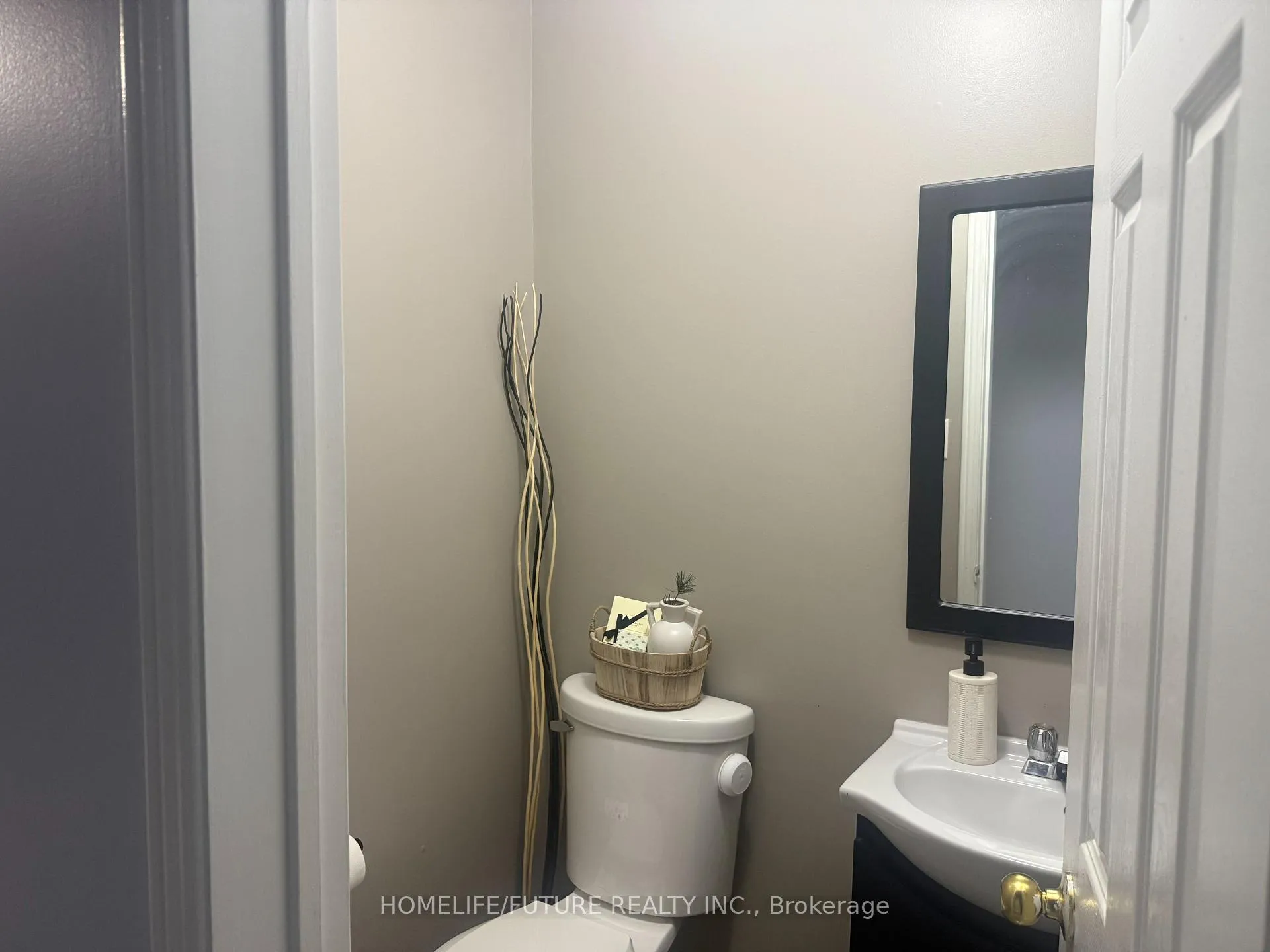 Photo 5 of 18 Kruger Road, Markham, Middlefield — HOMEH