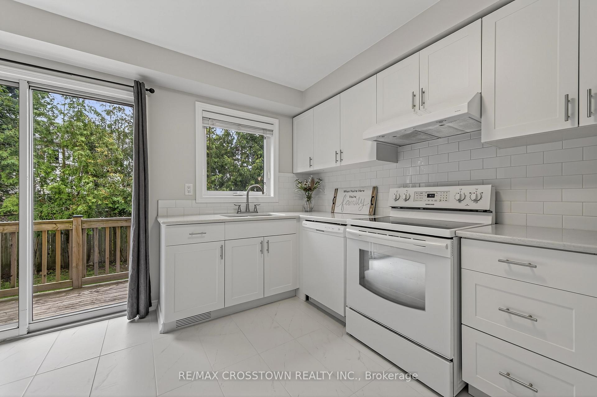Photo 10 of 1271 Huron Court, Innisfil, Alcona — HOMEH
