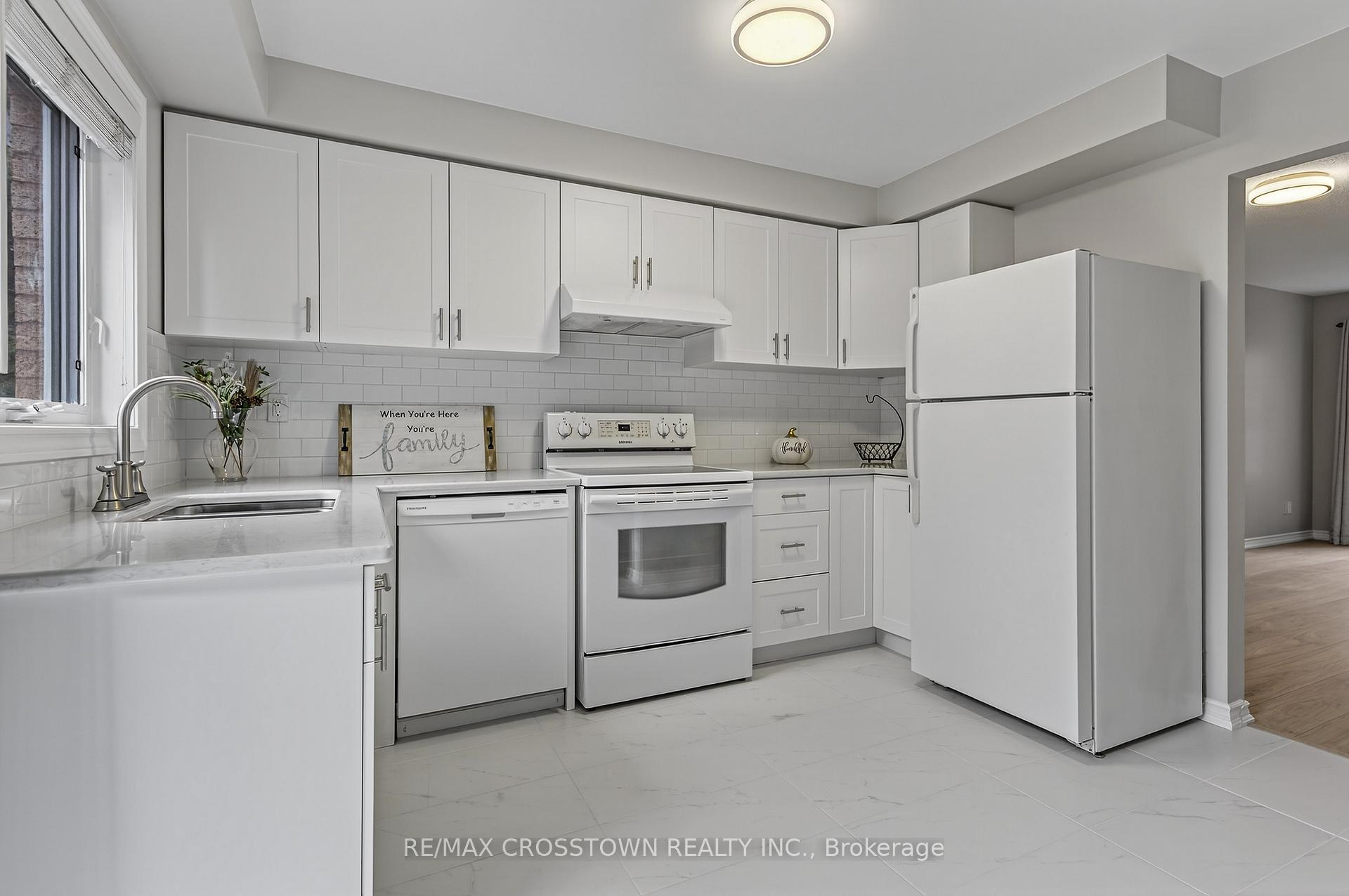Photo 11 of 1271 Huron Court, Innisfil, Alcona — HOMEH