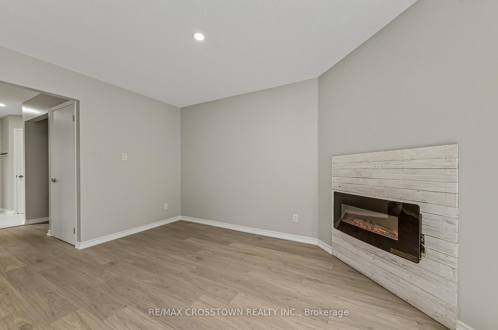Photo 14 of 1271 Huron Court, Innisfil, Alcona — HOMEH