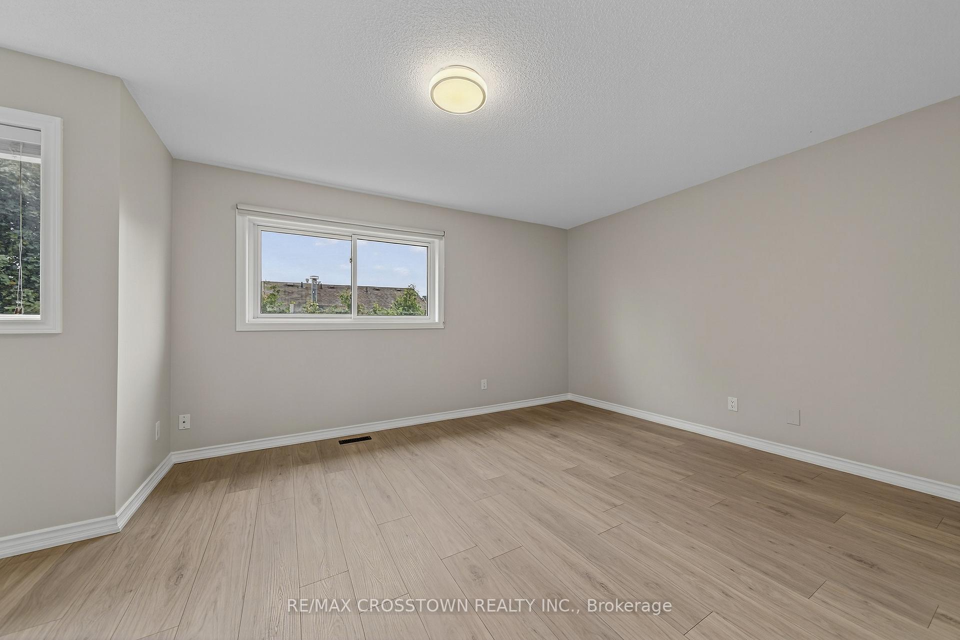 Photo 17 of 1271 Huron Court, Innisfil, Alcona — HOMEH