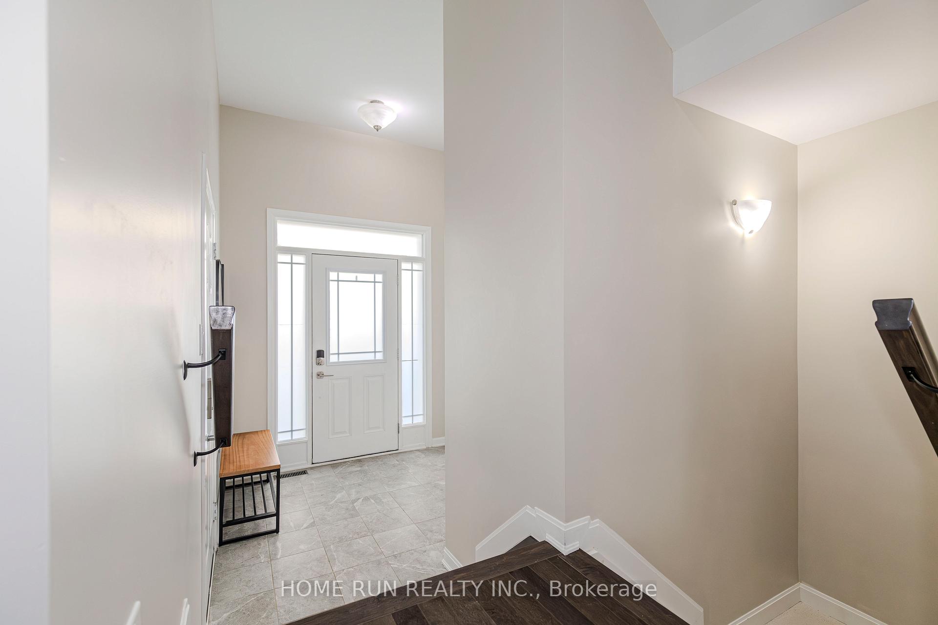 Photo 7 of 102 Asper Trail Circle, Ottawa, Kanata - Emerald Meadows/Trailwest — HOMEH