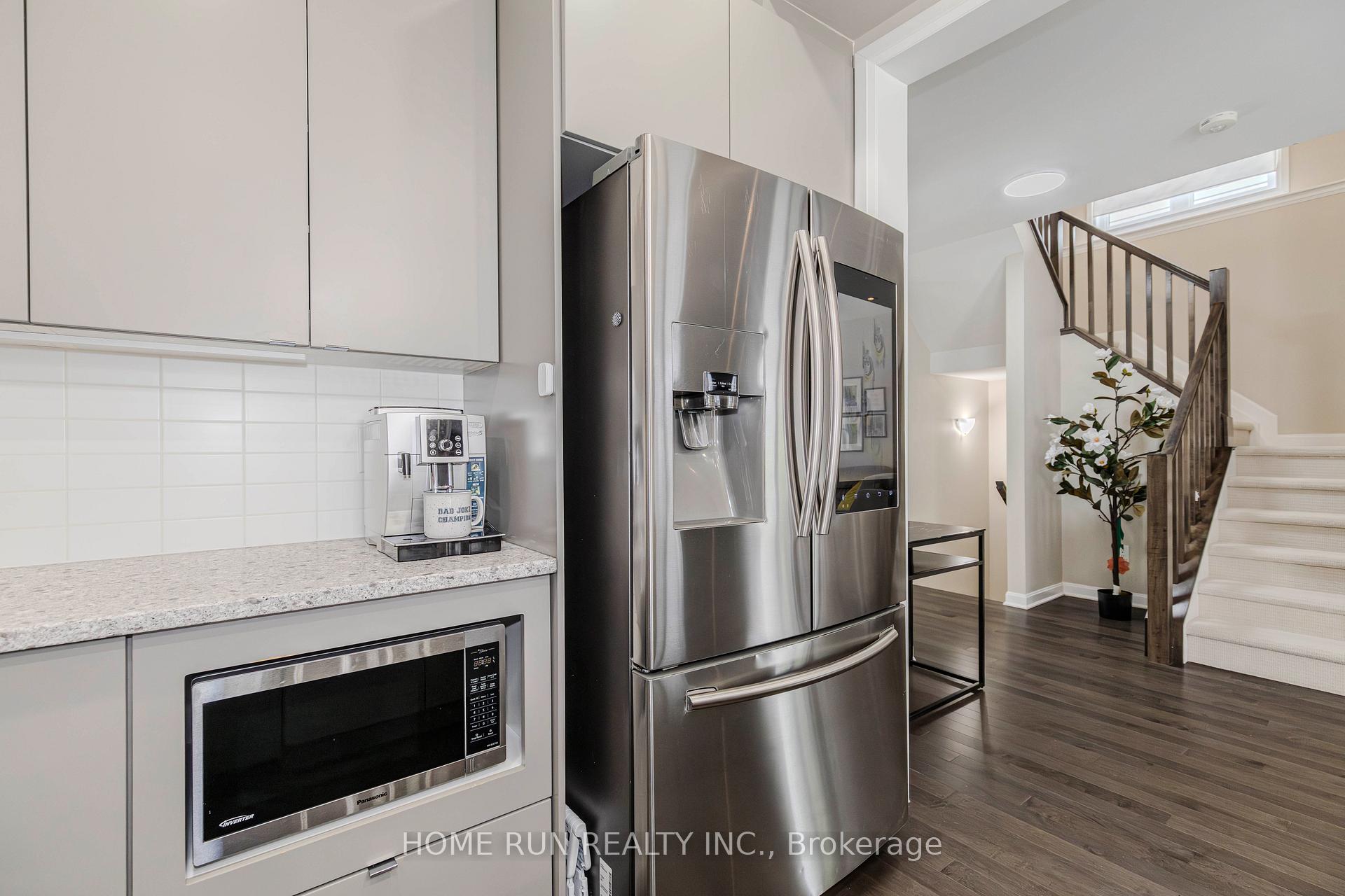 Photo 19 of 102 Asper Trail Circle, Ottawa, Kanata - Emerald Meadows/Trailwest — HOMEH