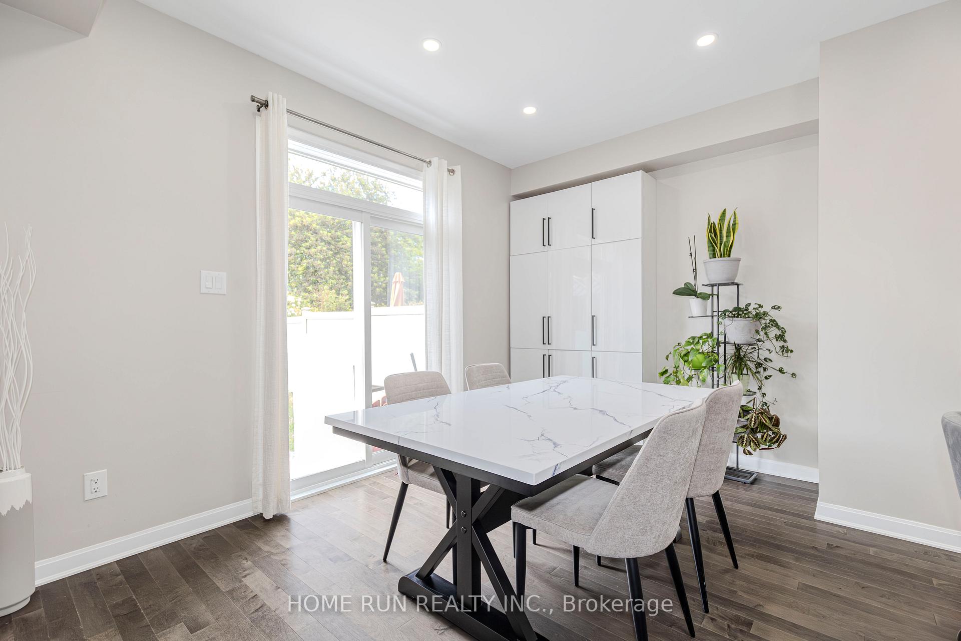 Photo 24 of 102 Asper Trail Circle, Ottawa, Kanata - Emerald Meadows/Trailwest — HOMEH